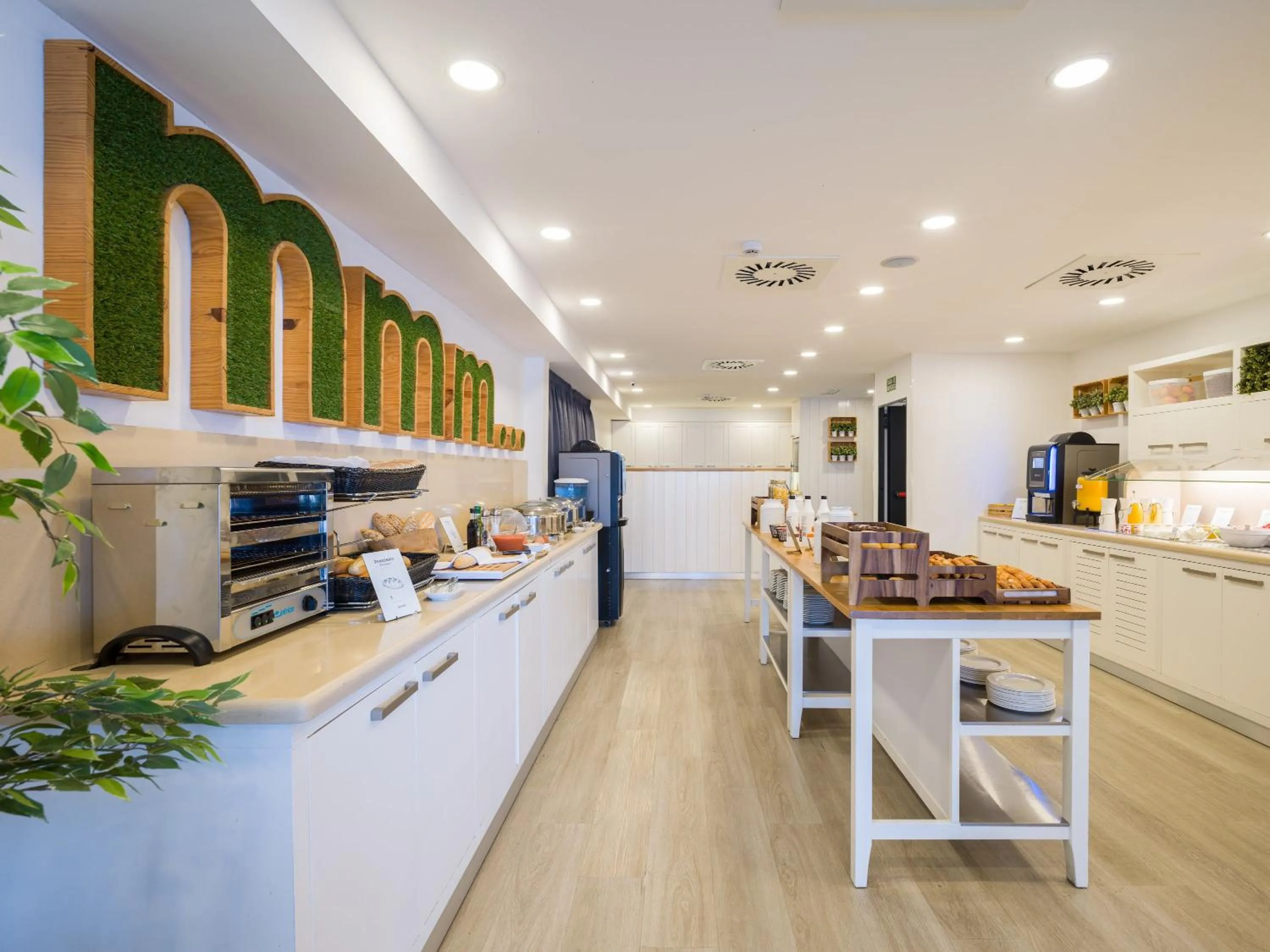 Breakfast in Sercotel Hotel Parque