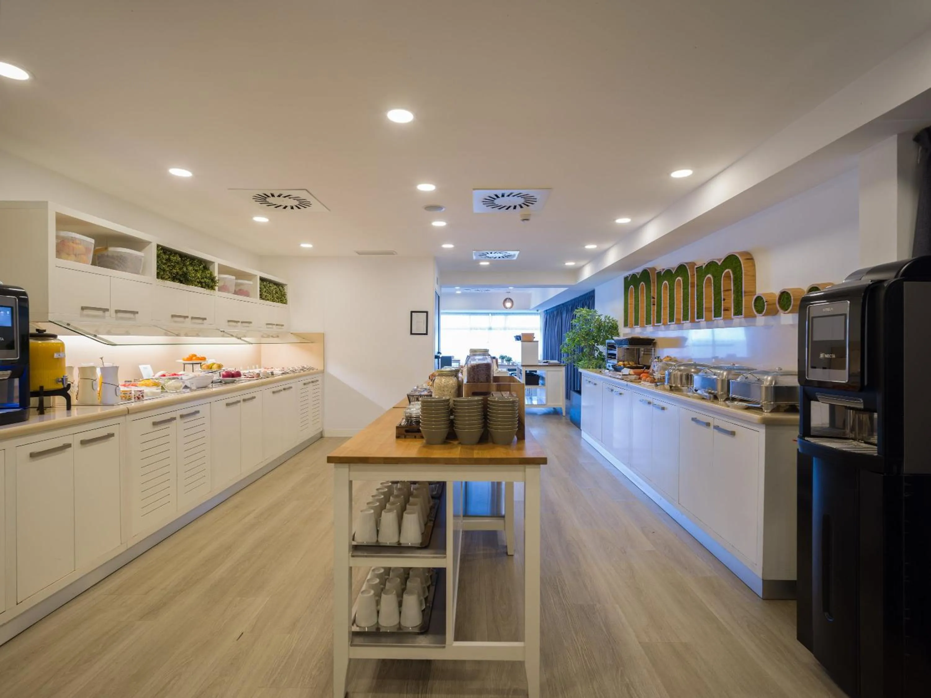 Breakfast in Sercotel Hotel Parque