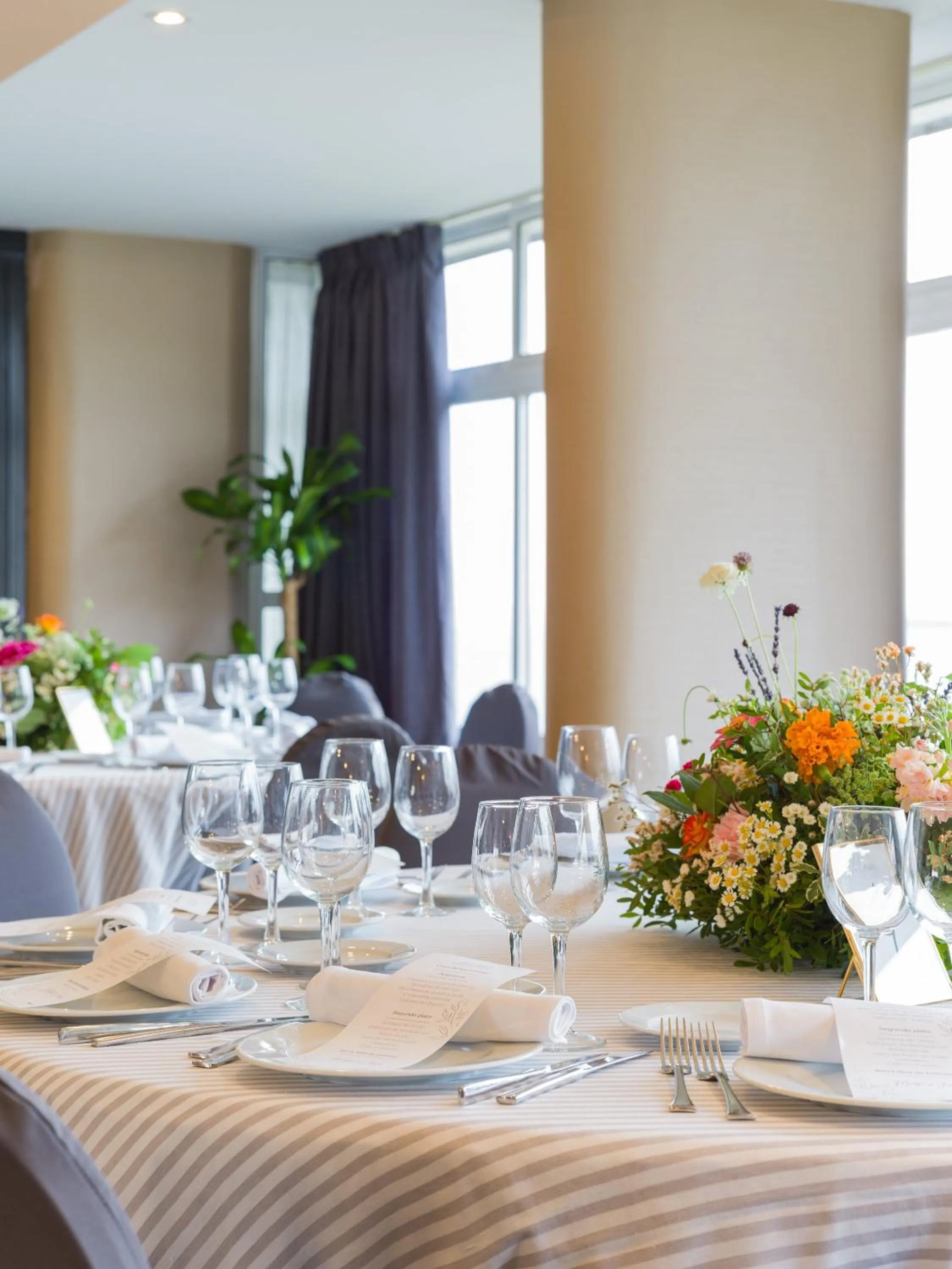 Restaurant/places to eat in Sercotel Hotel Parque