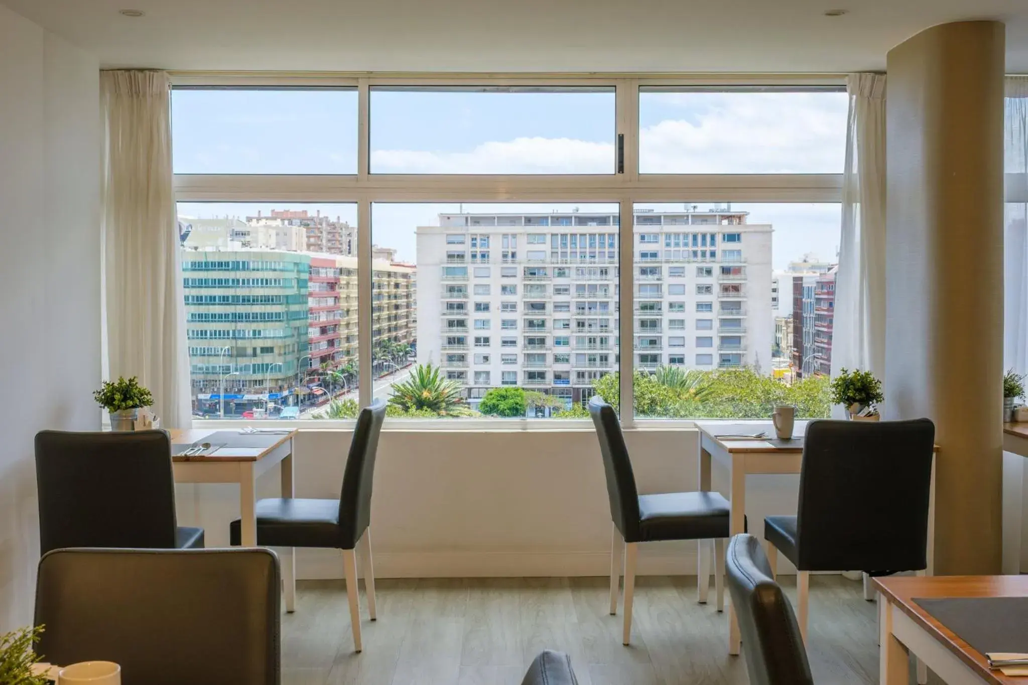 Restaurant/places to eat in Sercotel Hotel Parque Restaurant/places to eat in Sercotel Hotel Parque