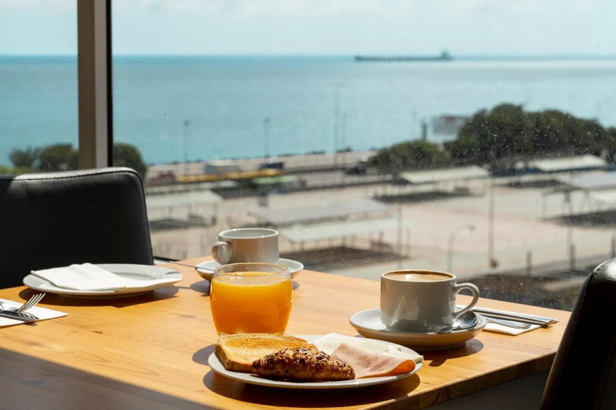 Restaurant/places to eat in Sercotel Hotel Parque Restaurant/places to eat in Sercotel Hotel Parque