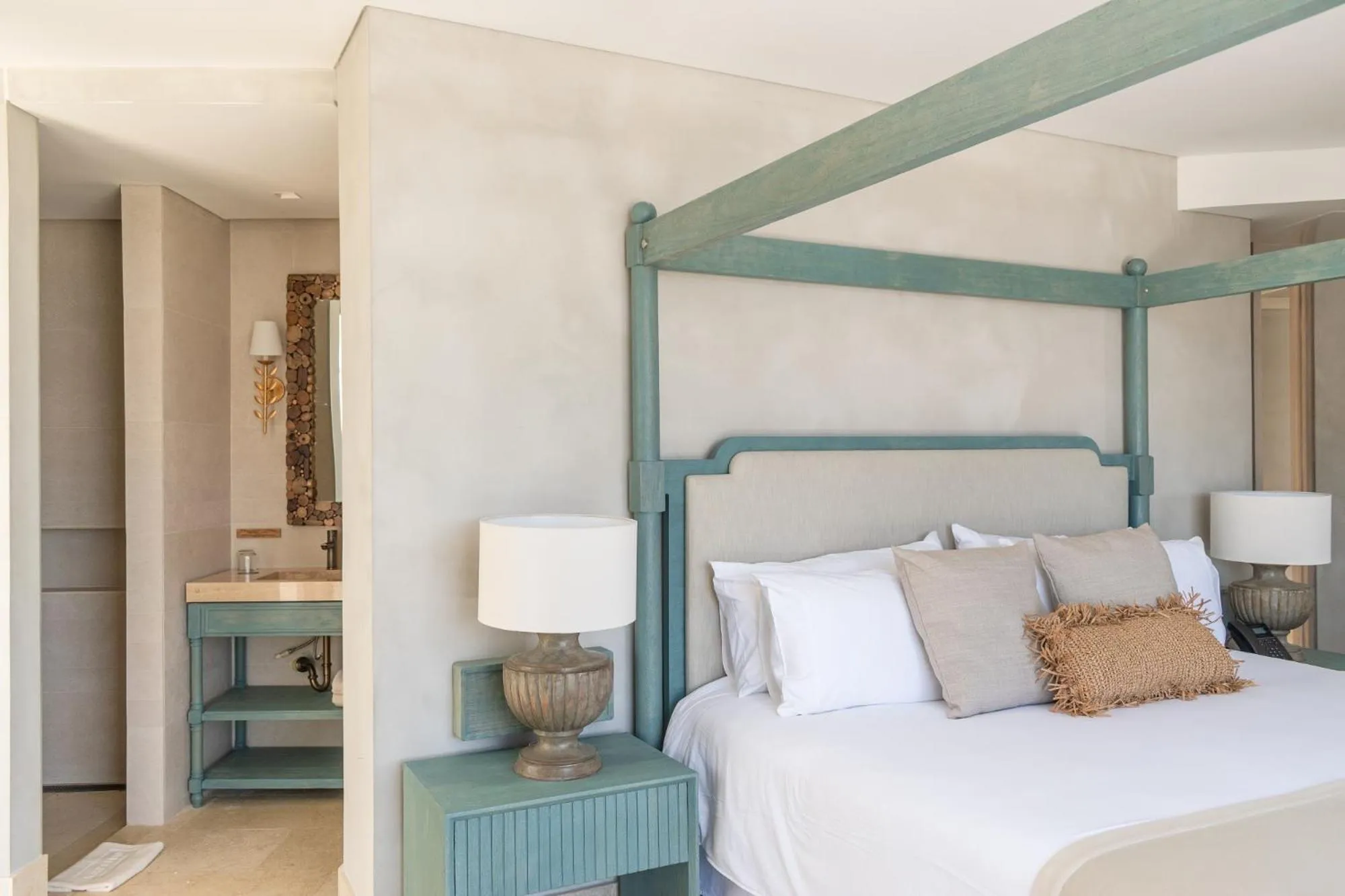 Bed in Nattivo Collection Hotel