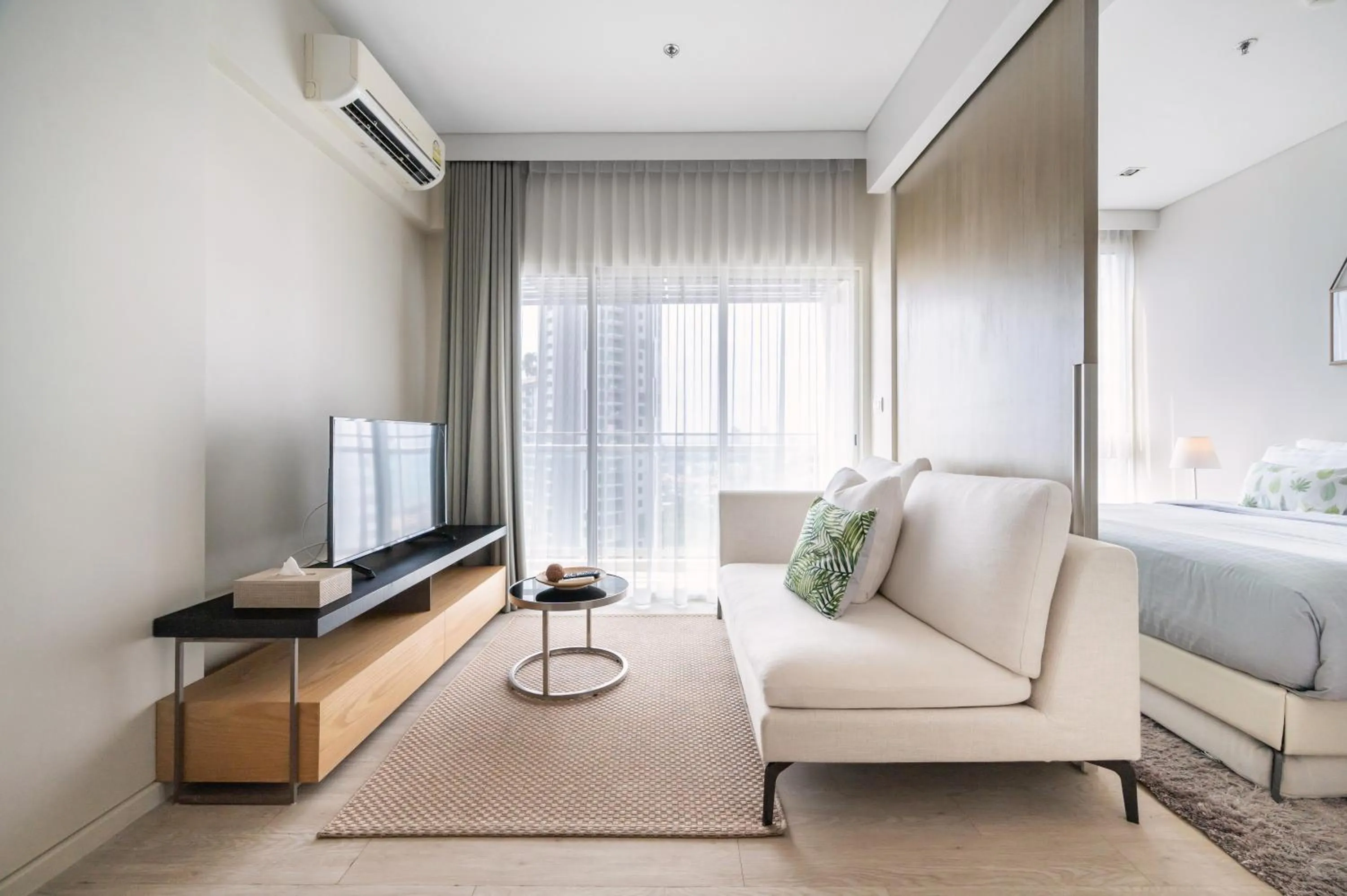 Bed in 2BR Family Condo - Veranda Pattaya - Beachfront