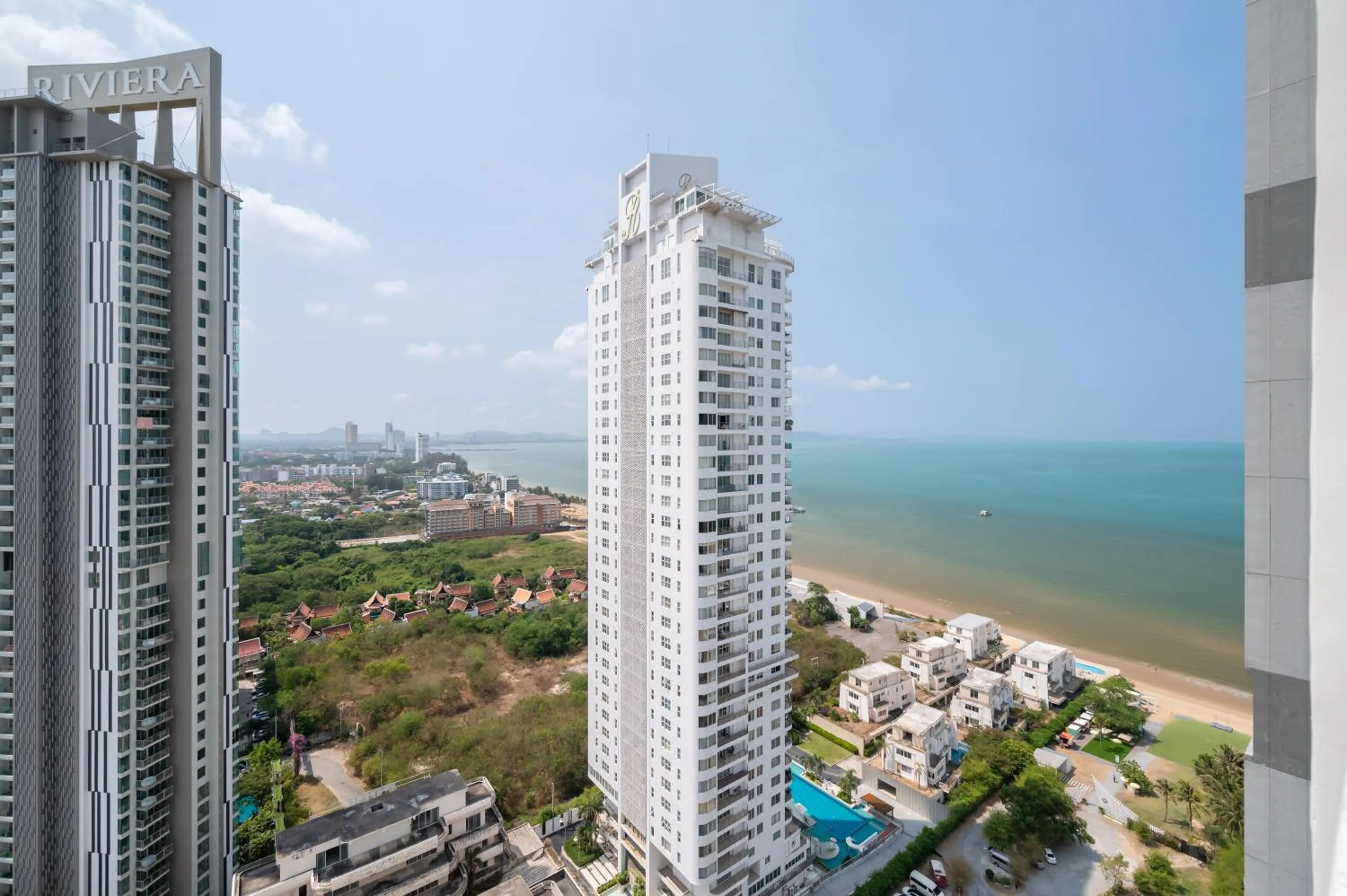 2BR Family Condo - Veranda Pattaya - Beachfront