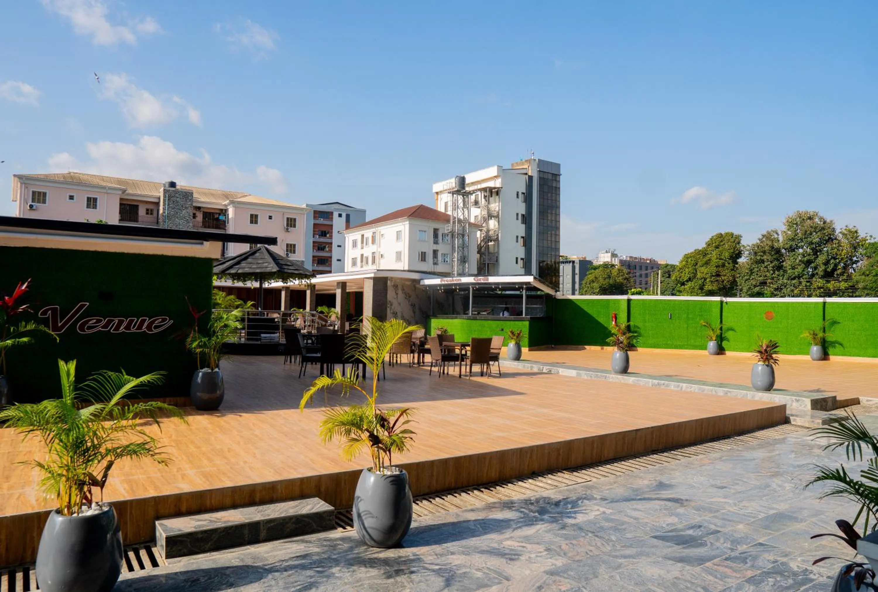 Property building in Presken Residence