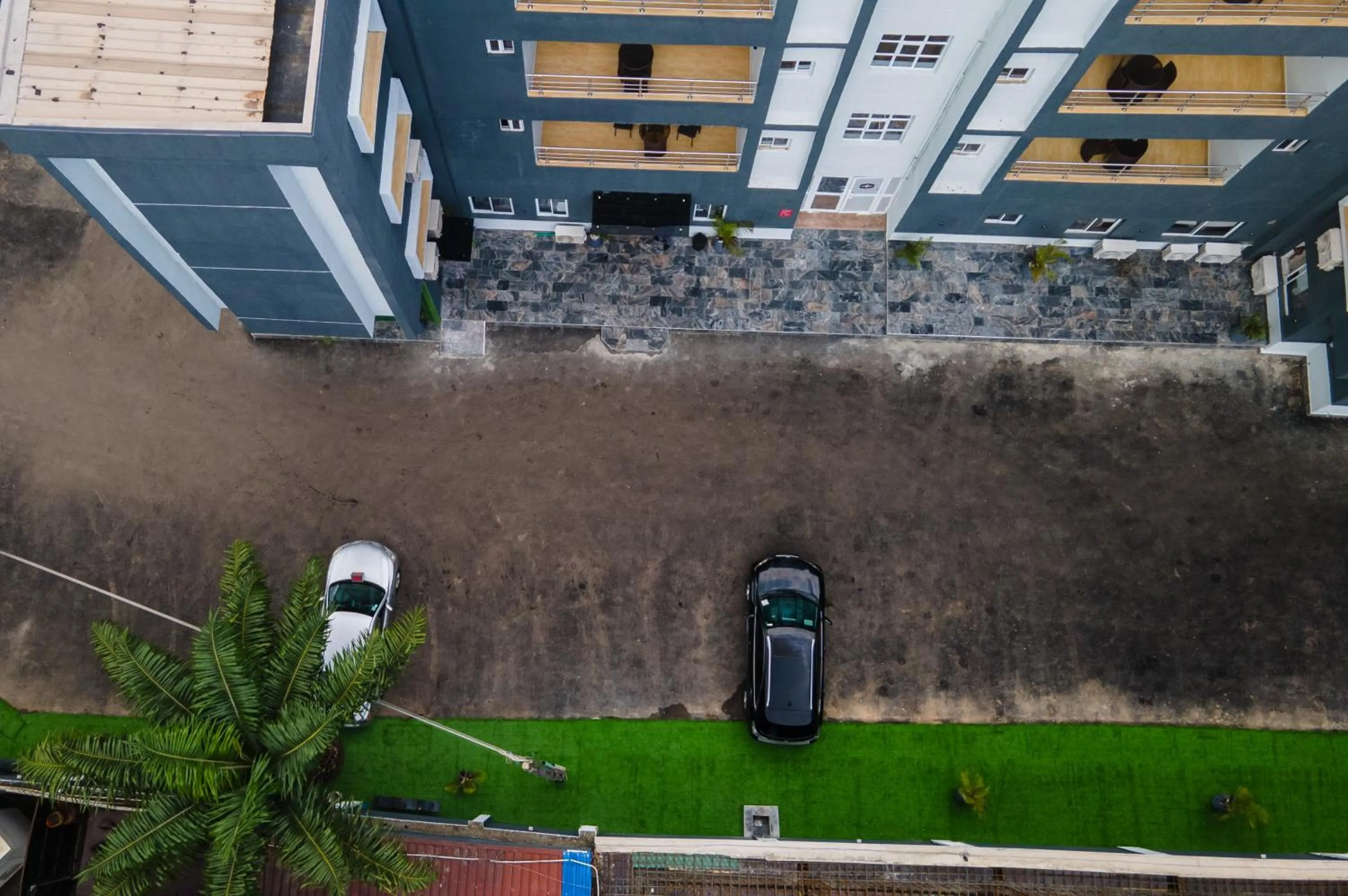 Property building in Presken Residence