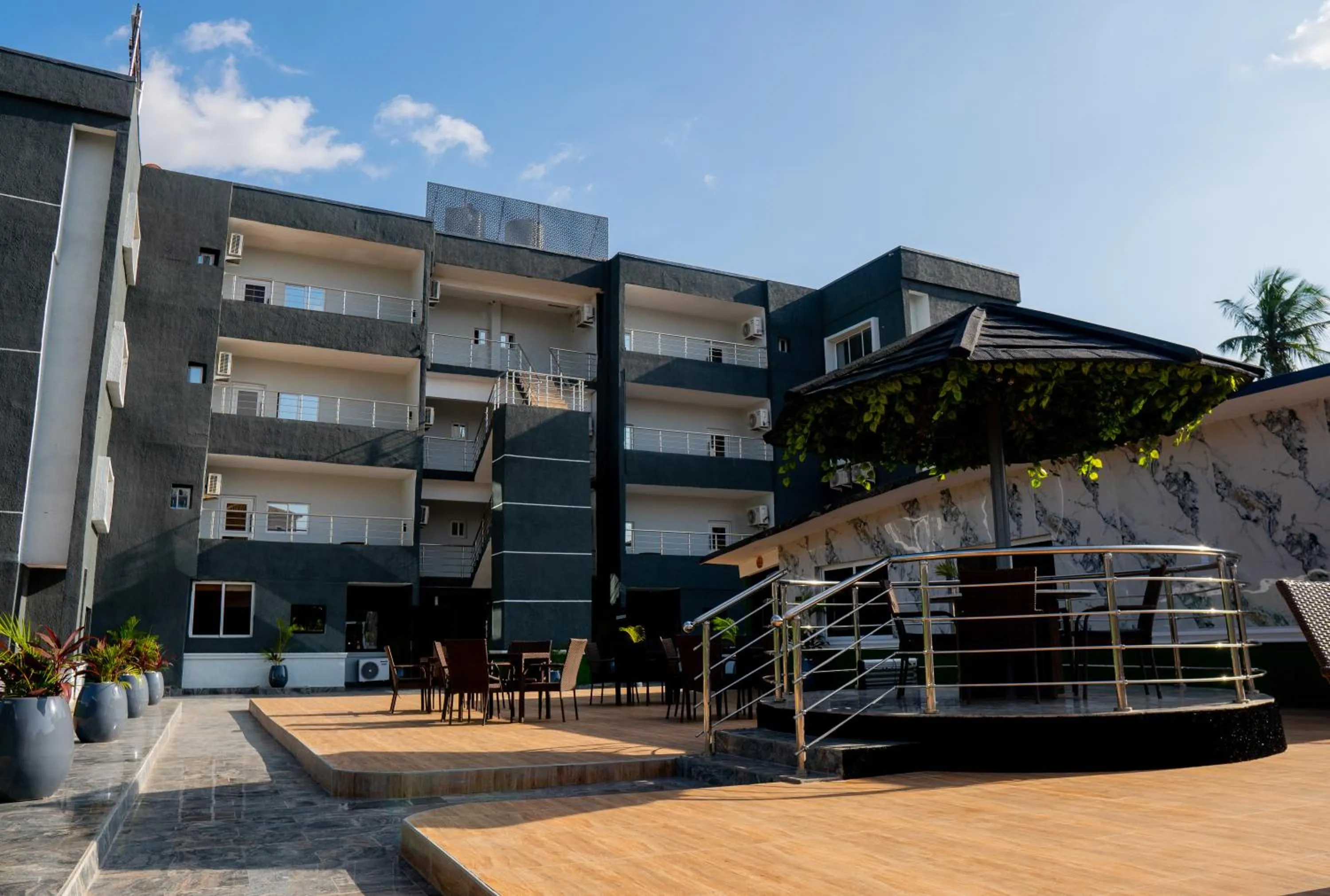 Property building in Presken Residence