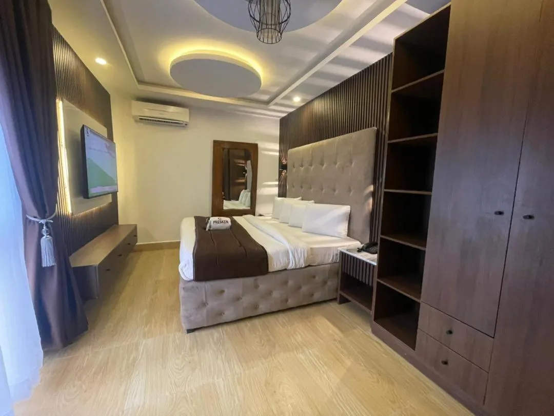 Bed in Presken Residence