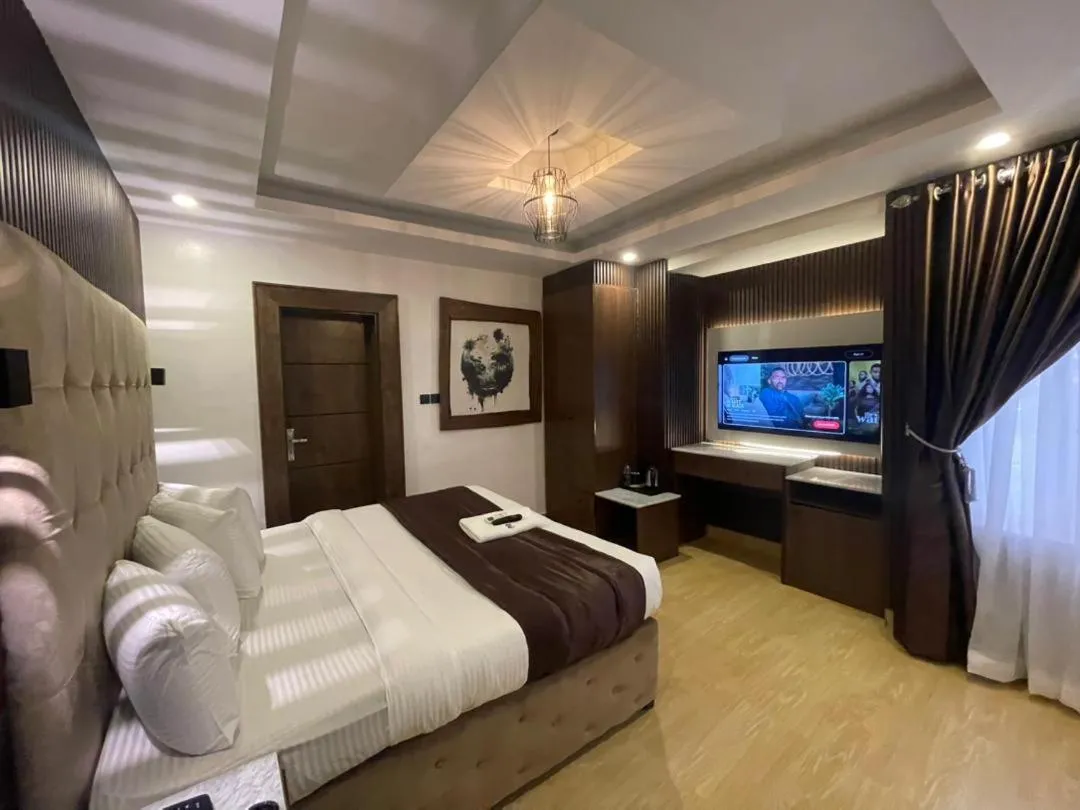 TV and multimedia, Bed in Presken Residence
