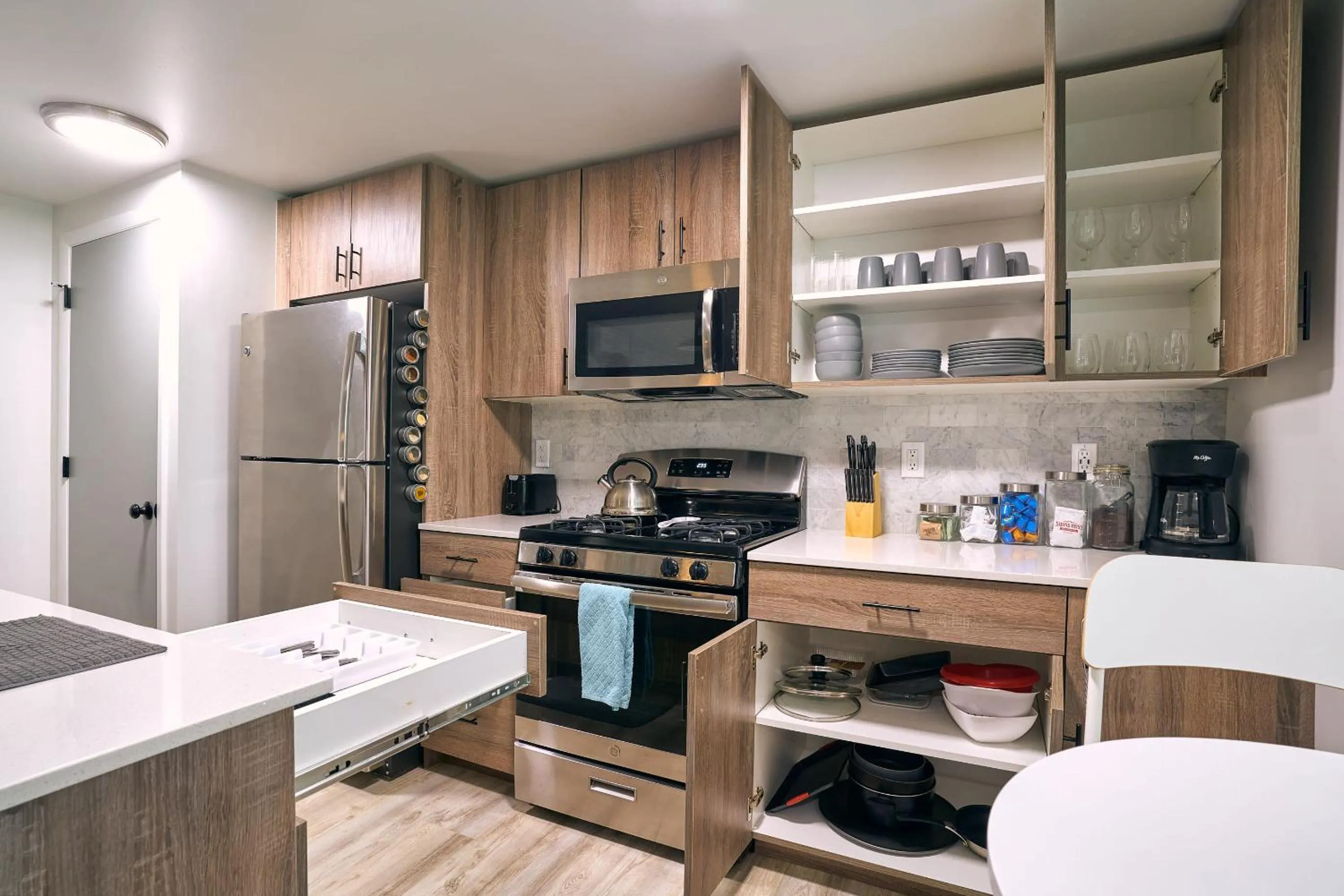 Kitchen or kitchenette in Marmalade by Cloud Dream Homes