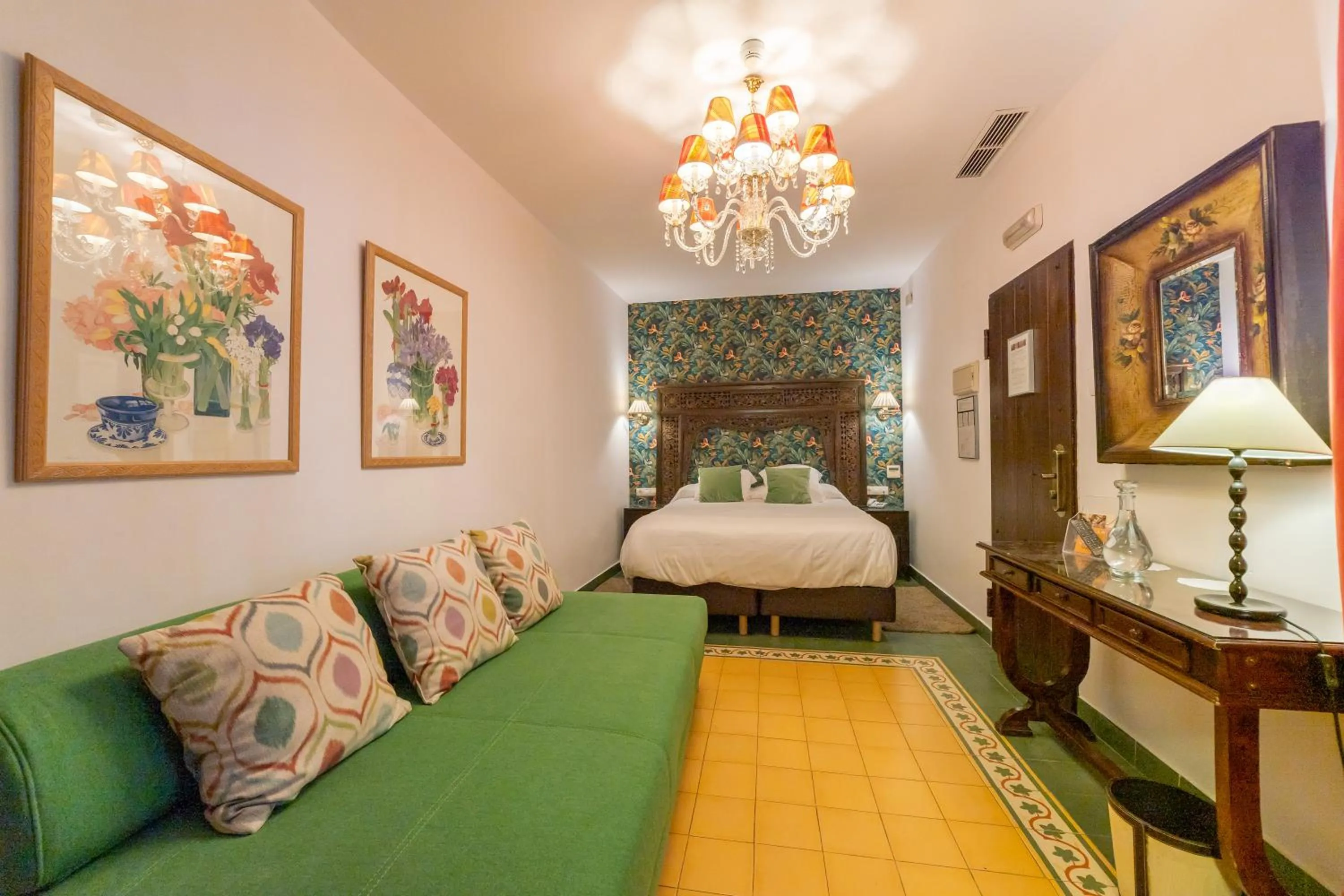 Bedroom, Bed in El Rey Moro Hotel Boutique