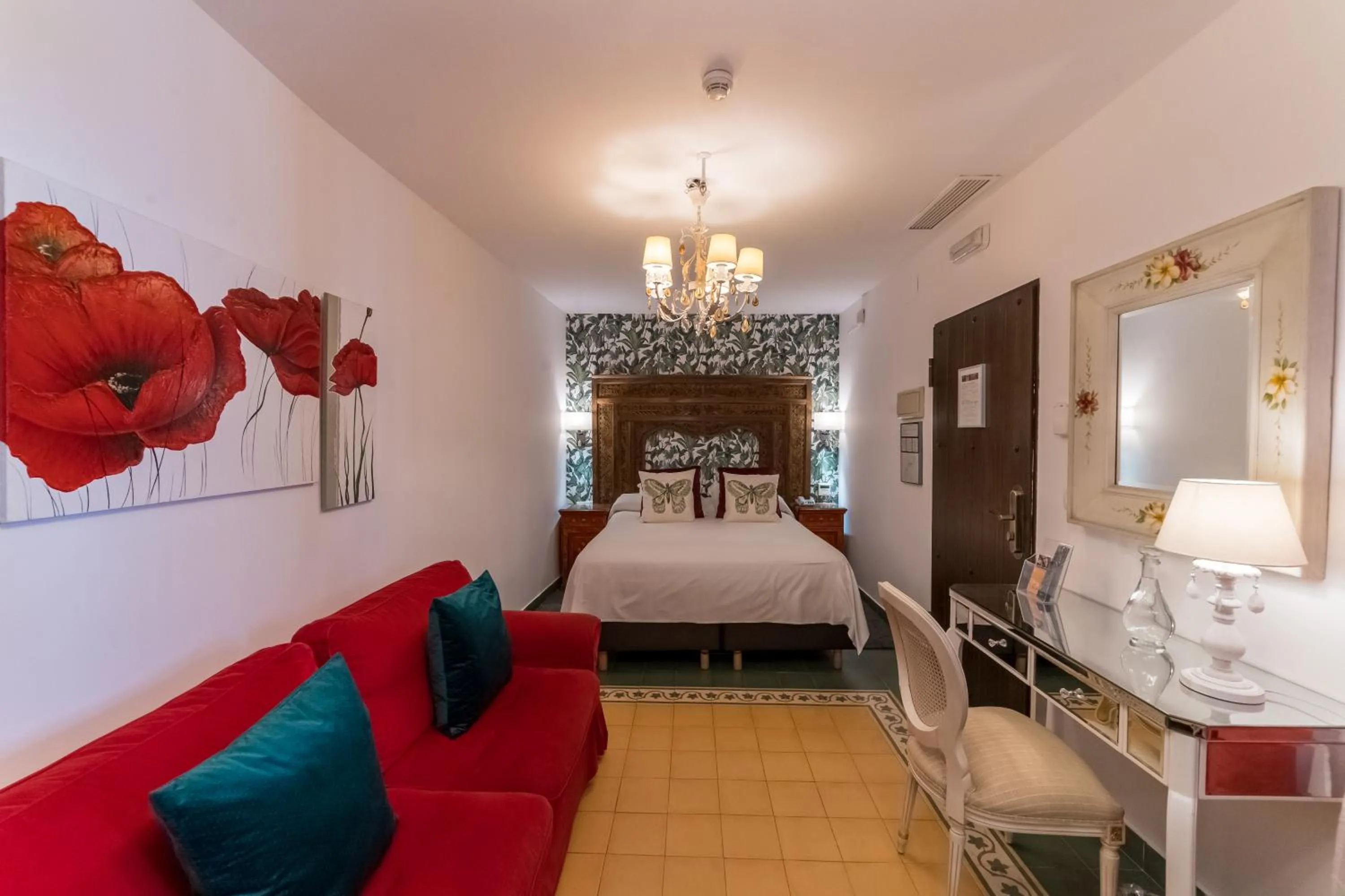 Bedroom, Bed in El Rey Moro Hotel Boutique