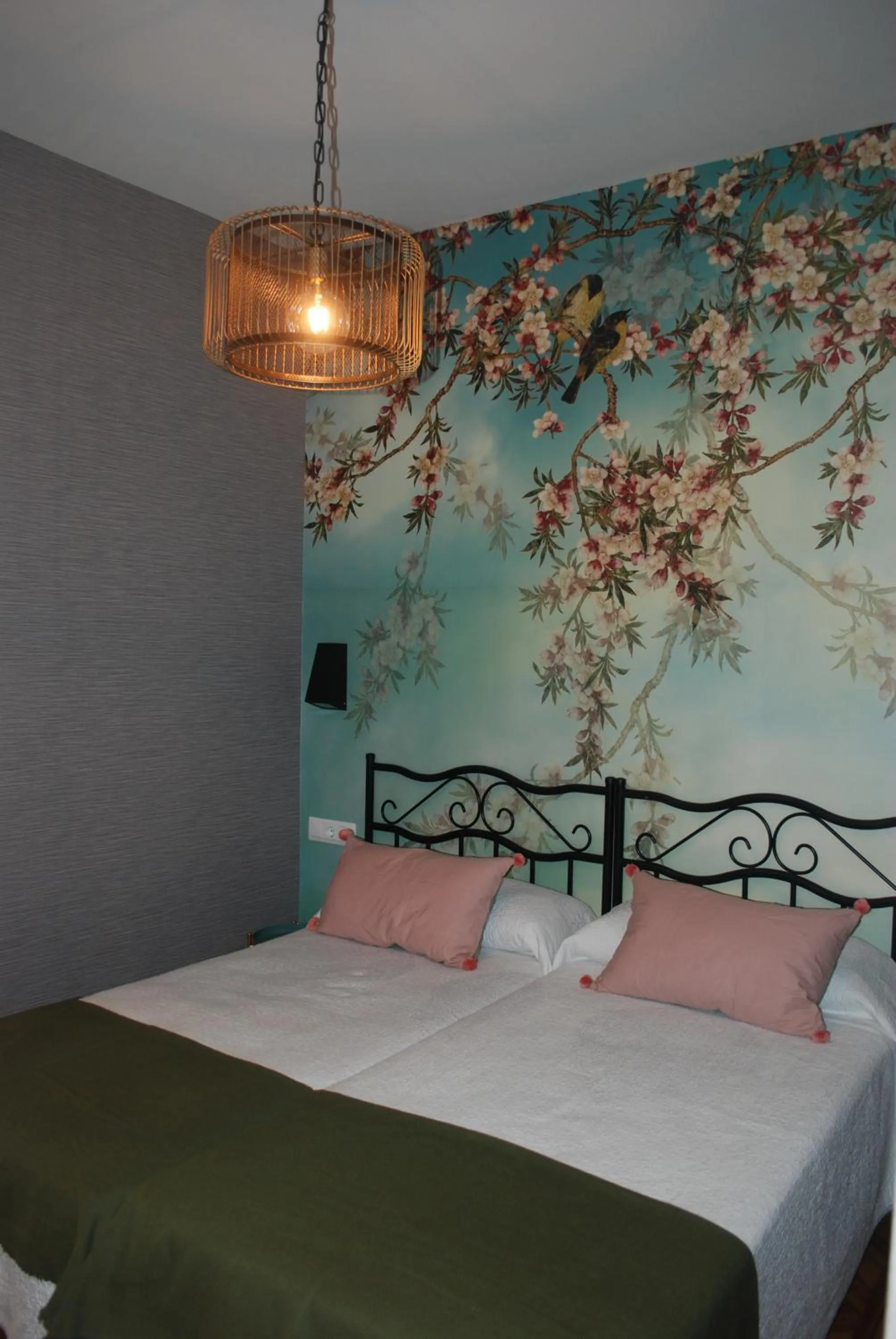 Decorative detail, Bed in Hostal Avenida