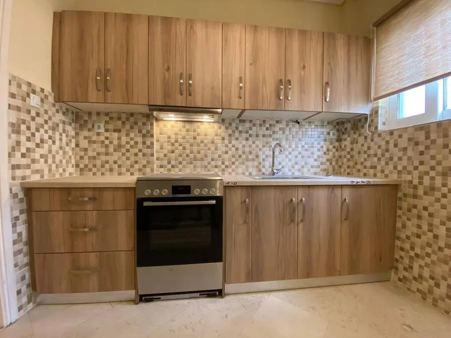 Spacious 3 BR Apartment in Vibrant Neighbourhood