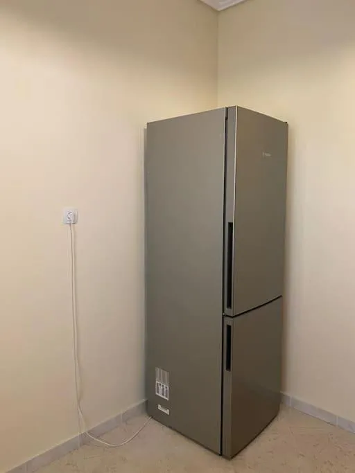Spacious 3 BR Apartment in Vibrant Neighbourhood