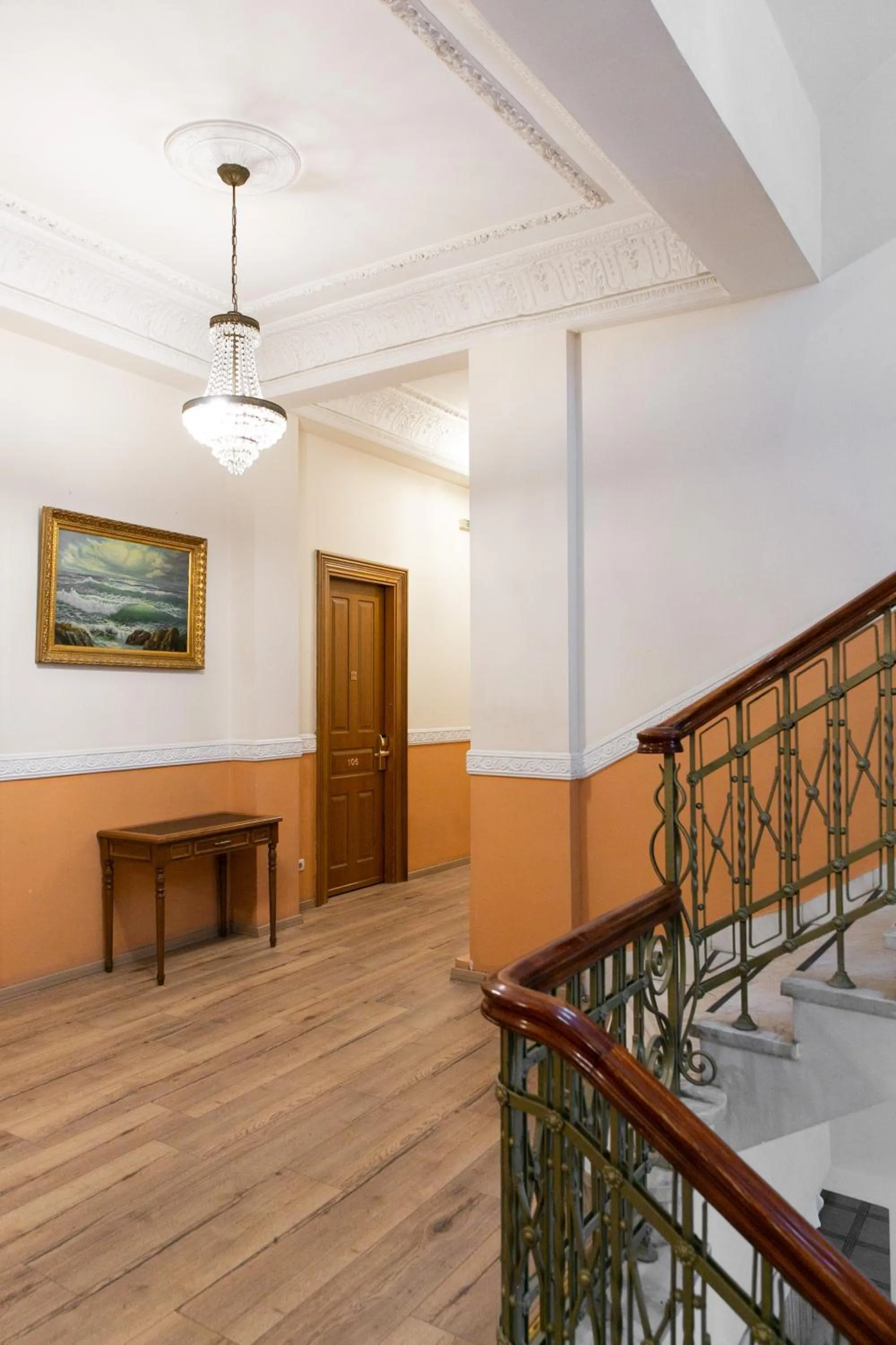 Decorative detail in Minerva Premier Hotel