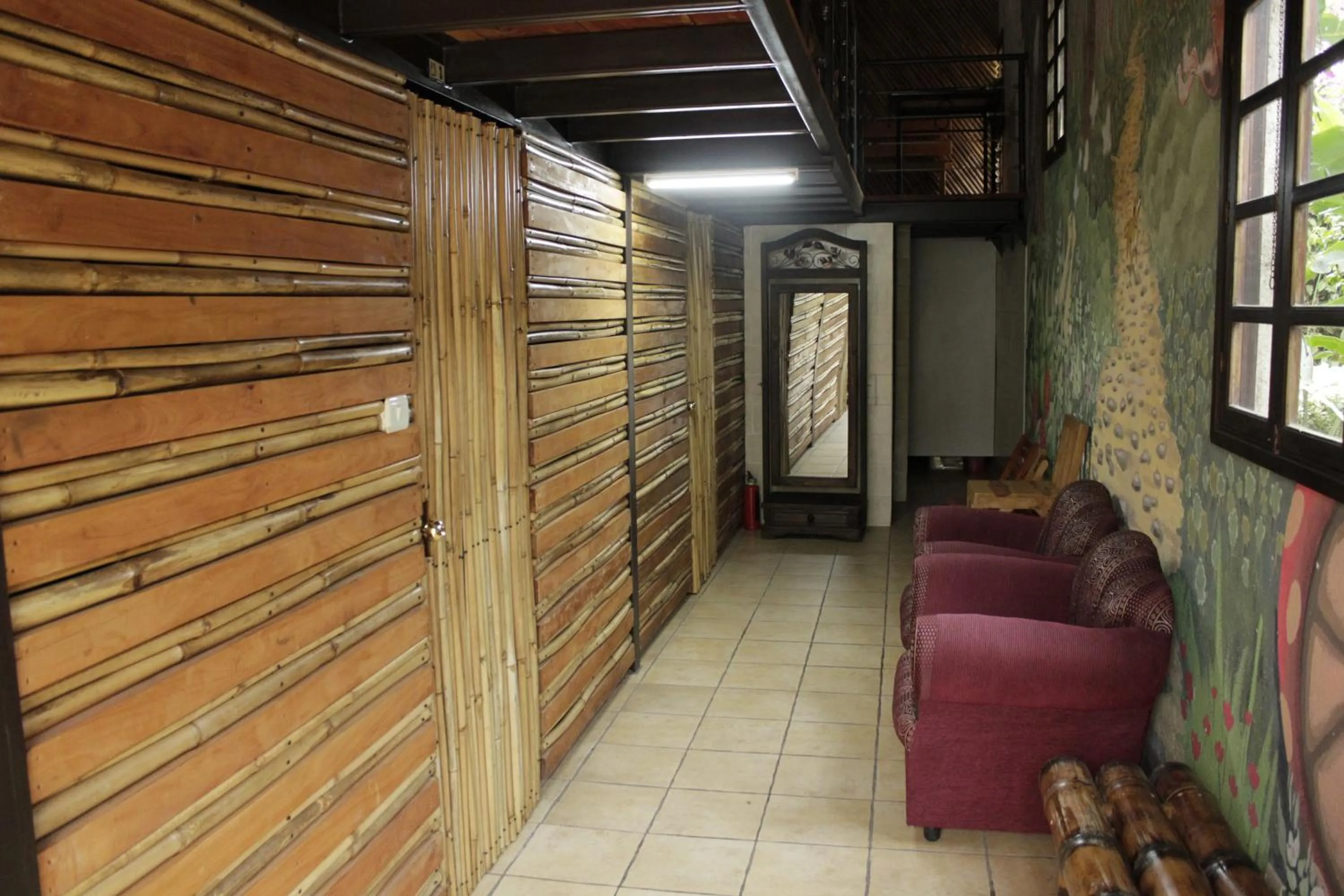 Seating area in Hostal Casa Búho