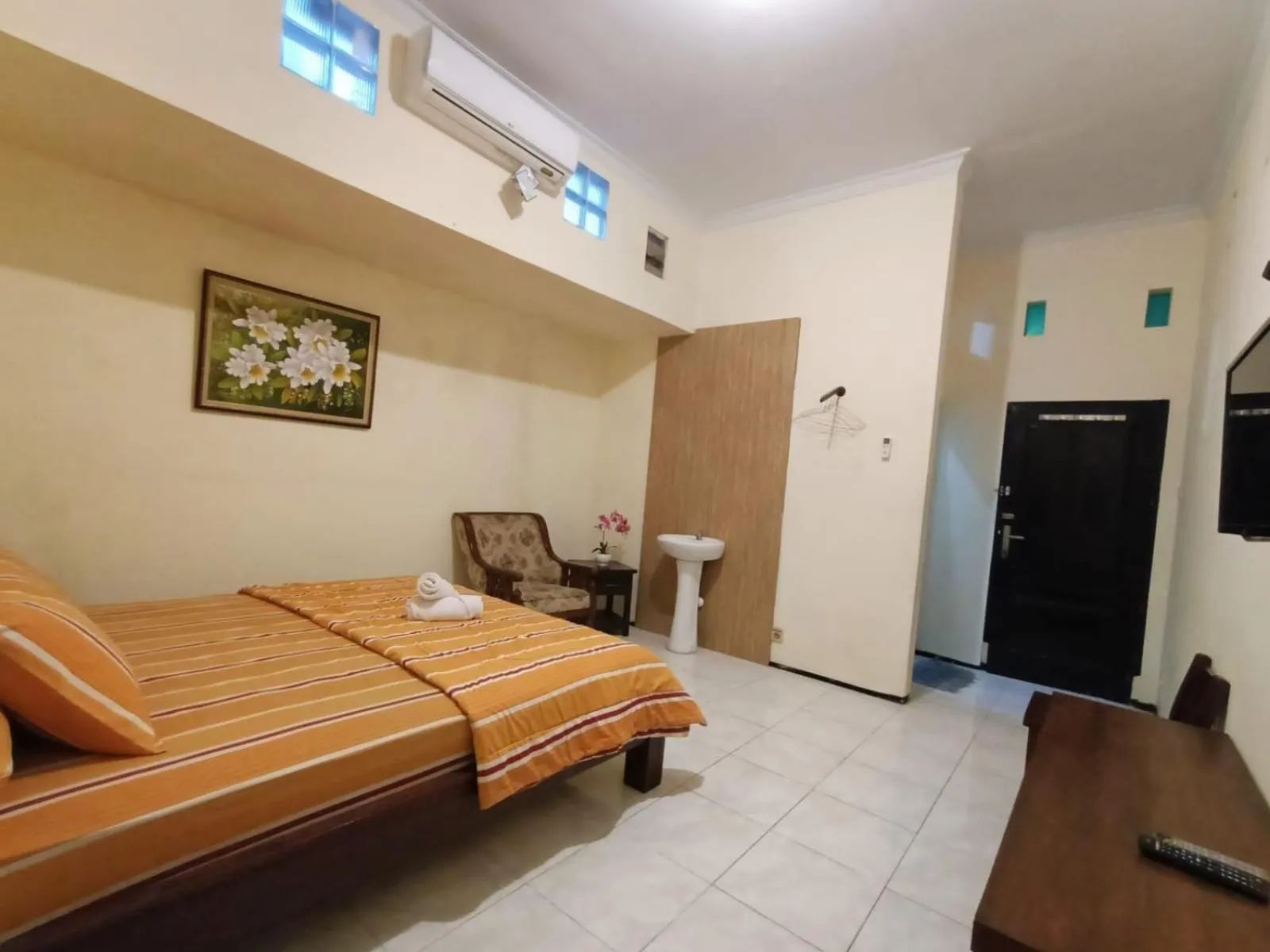 Internal: Not applicable to any particular room, Bed in Rumah Kami Guest House