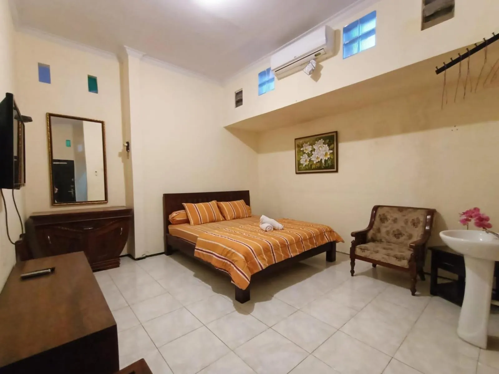 Internal: Not applicable to any particular room, Bed in Rumah Kami Guest House