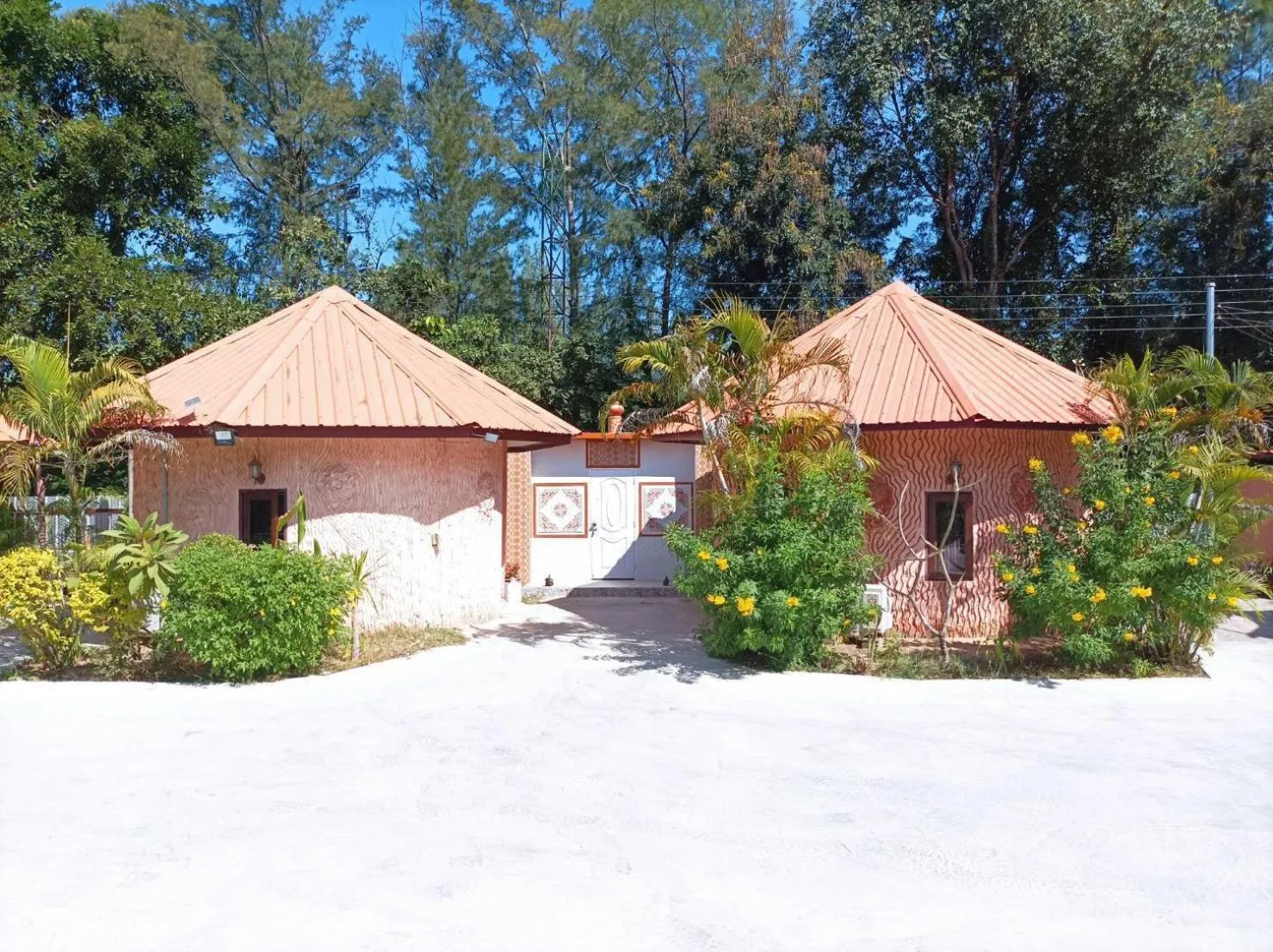 Property building in Vimanmek Resort