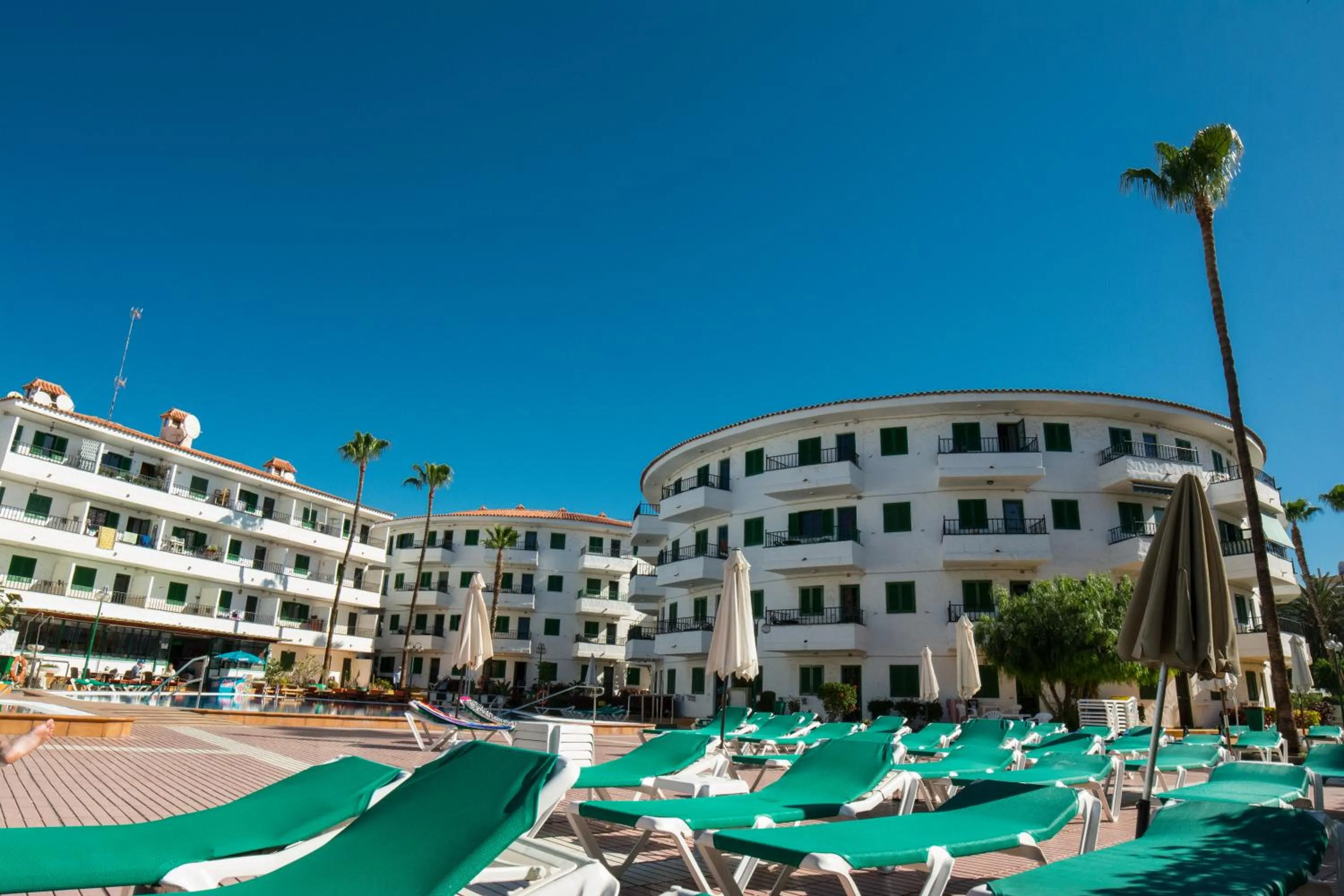 Swimming pool in Las Faluas