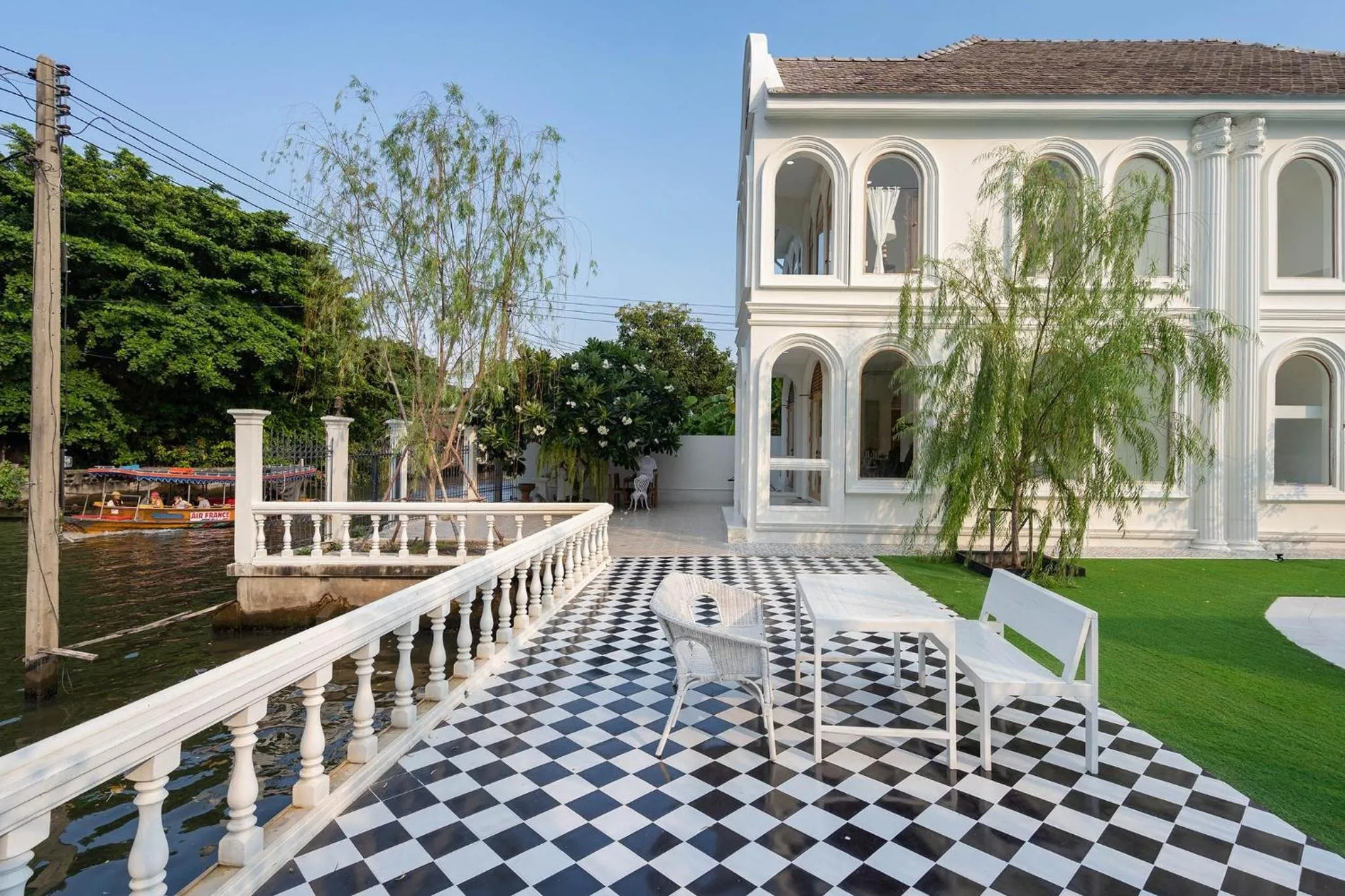 Property building in Arpo Pool Villa Riverside Bangkok