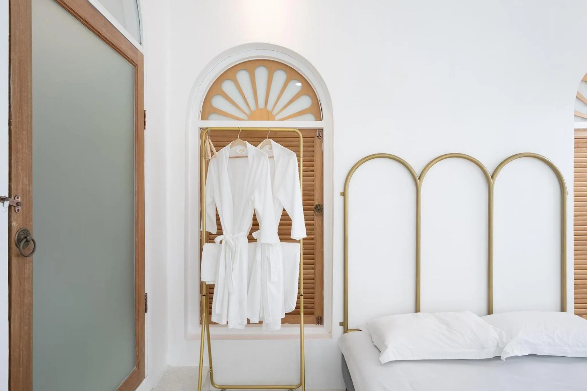 wardrobe, Bed in Arpo Pool Villa Riverside Bangkok