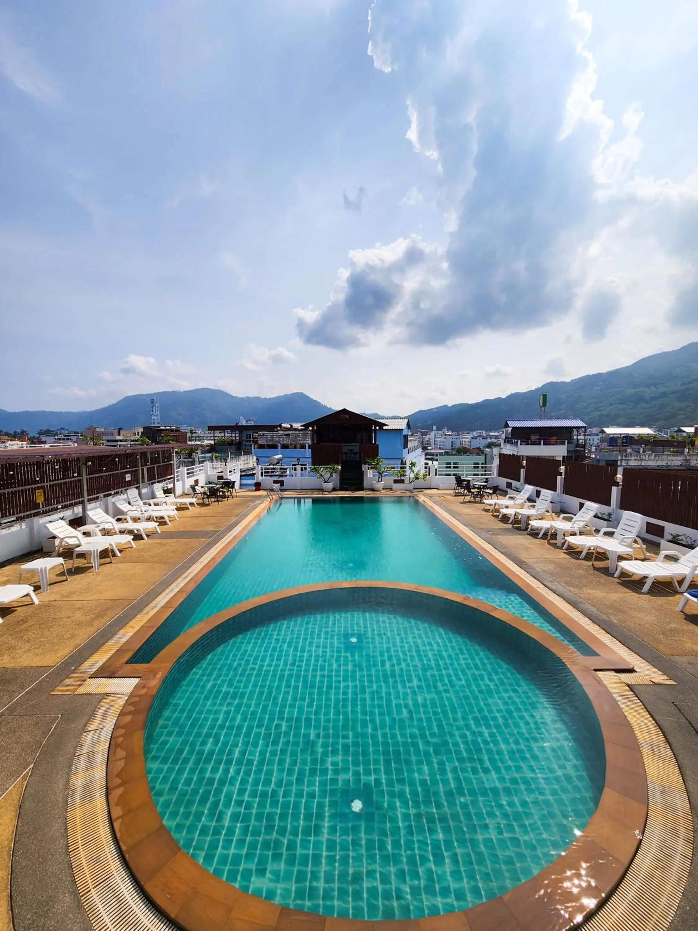 Swimming pool in Issara Patong Beach