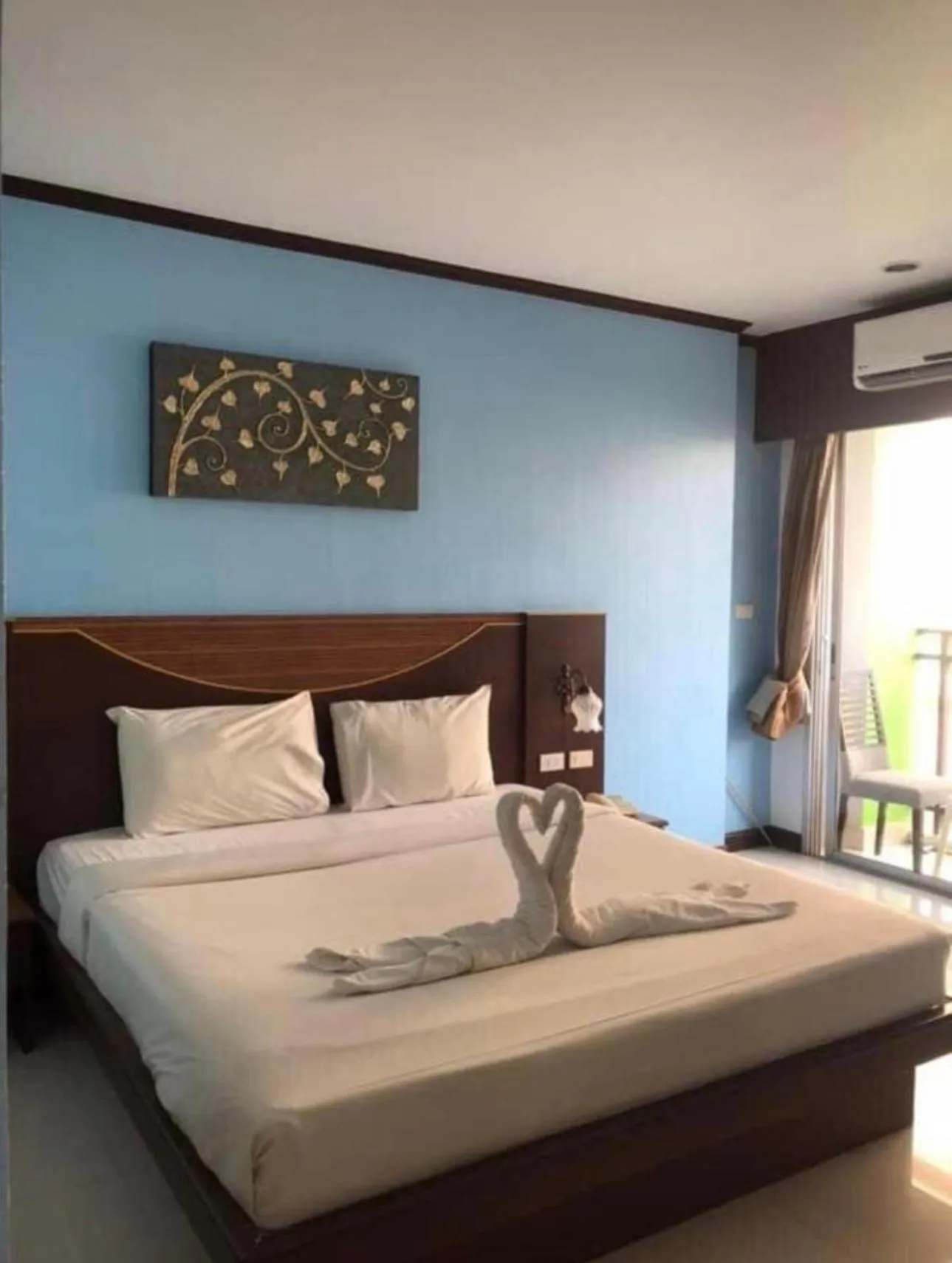 Bedroom, Bed in Issara Patong Beach