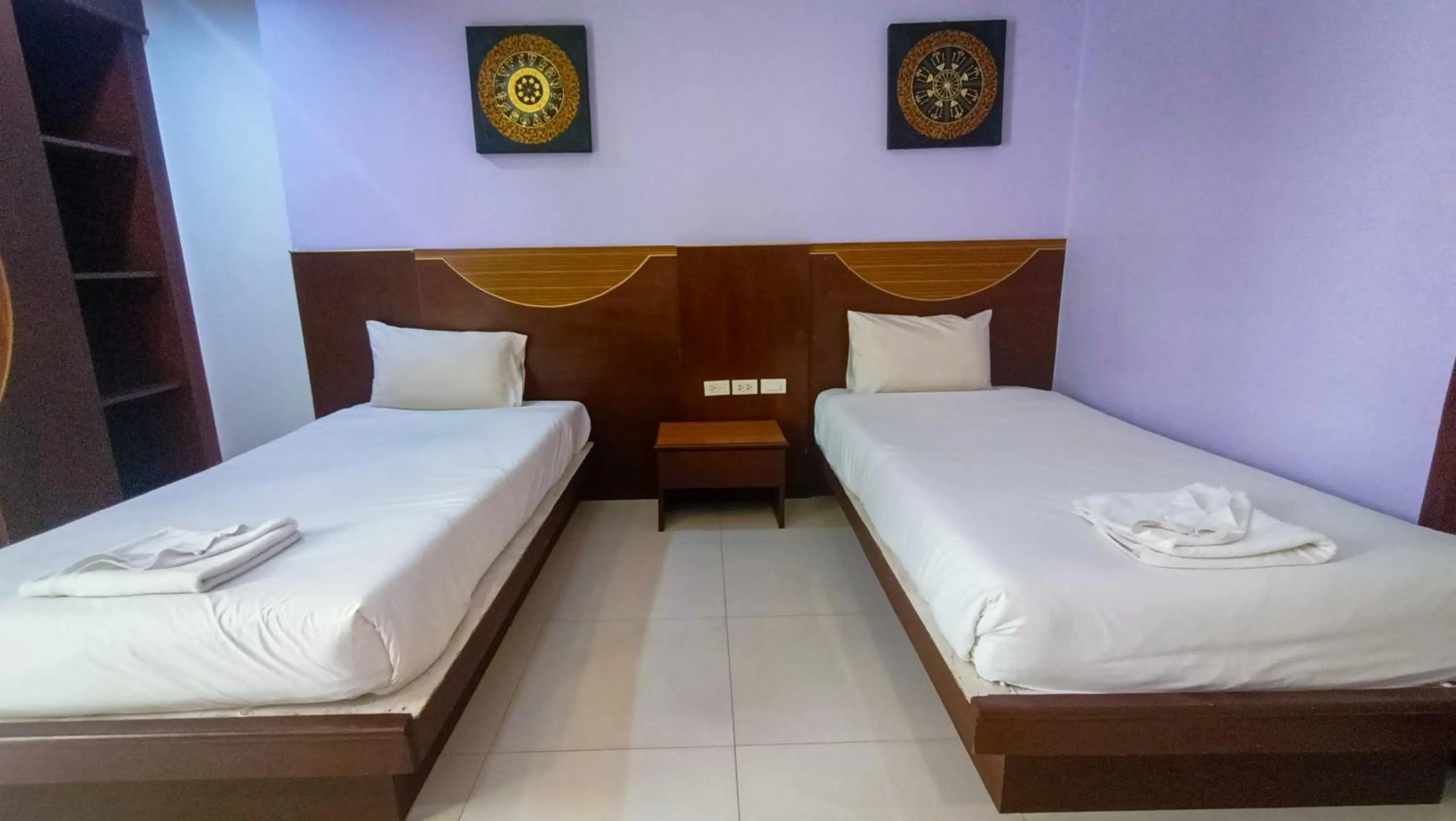 Bedroom, Bed in Issara Patong Beach