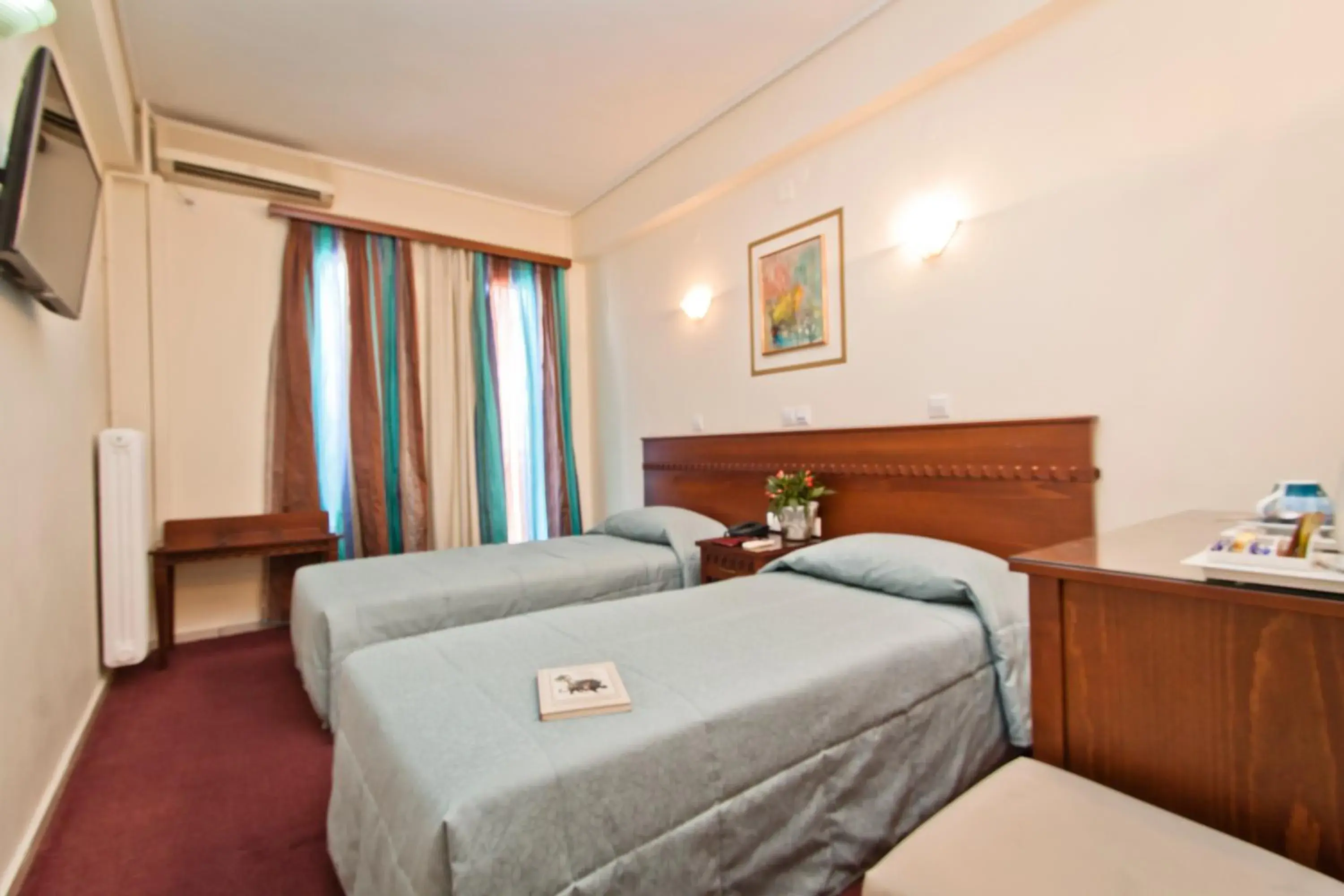 Double Room with Extra Bed (3 Adults) in Triton Hotel Piraeus Double Room with Extra Bed (3 Adults) in Triton Hotel Piraeus