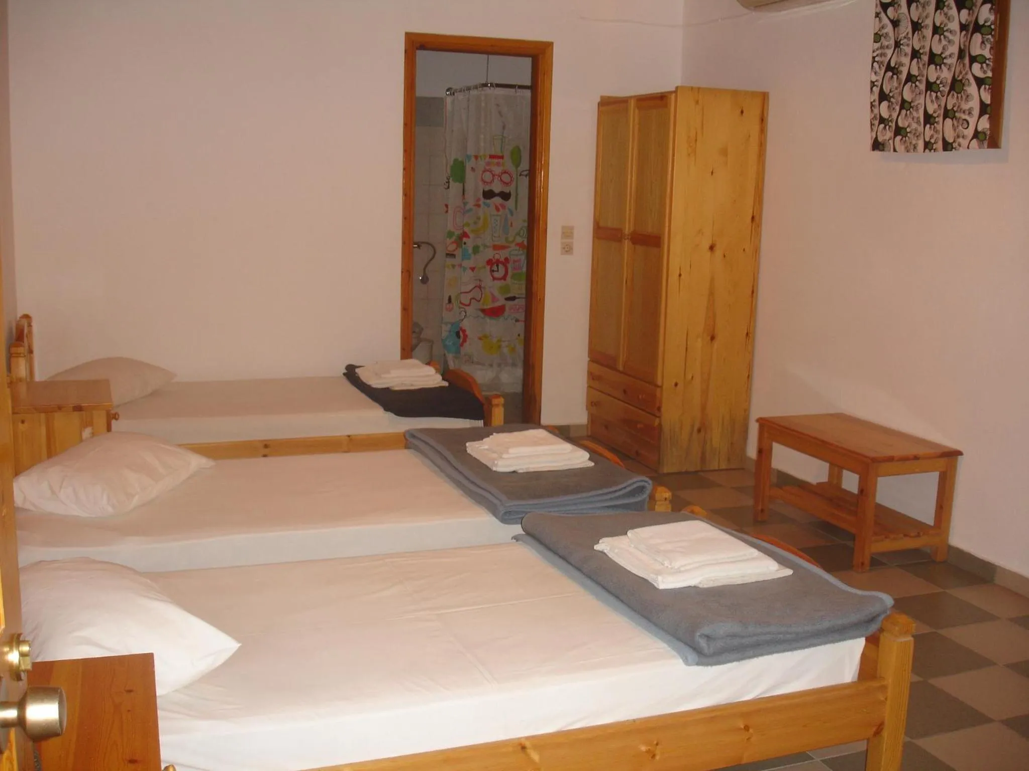Quadruple Room - Cheaper in Siroco's Rooms And Studios
