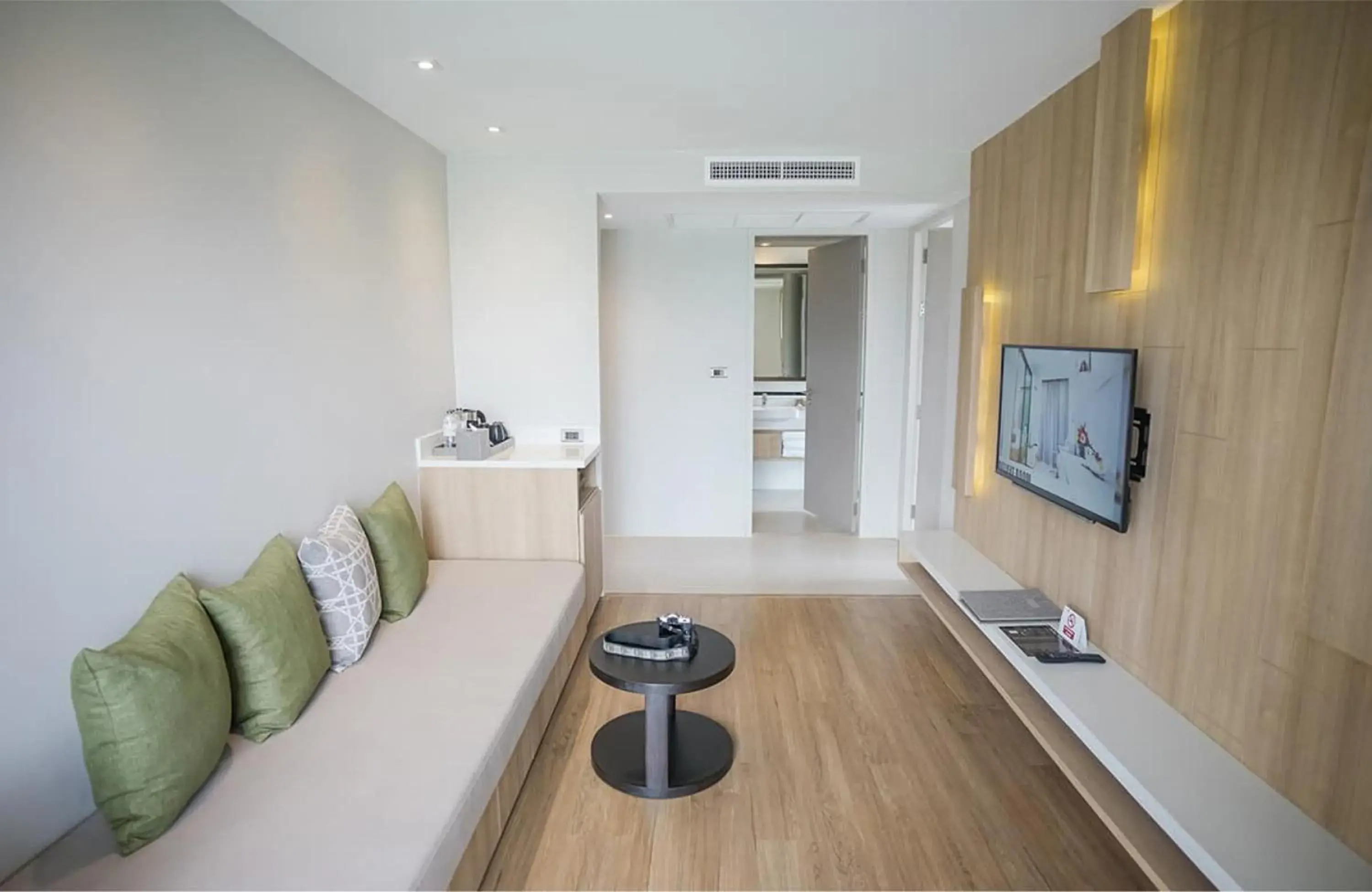 Suite with Hot Tub in Brique Suite Suite with Hot Tub in Brique Suite