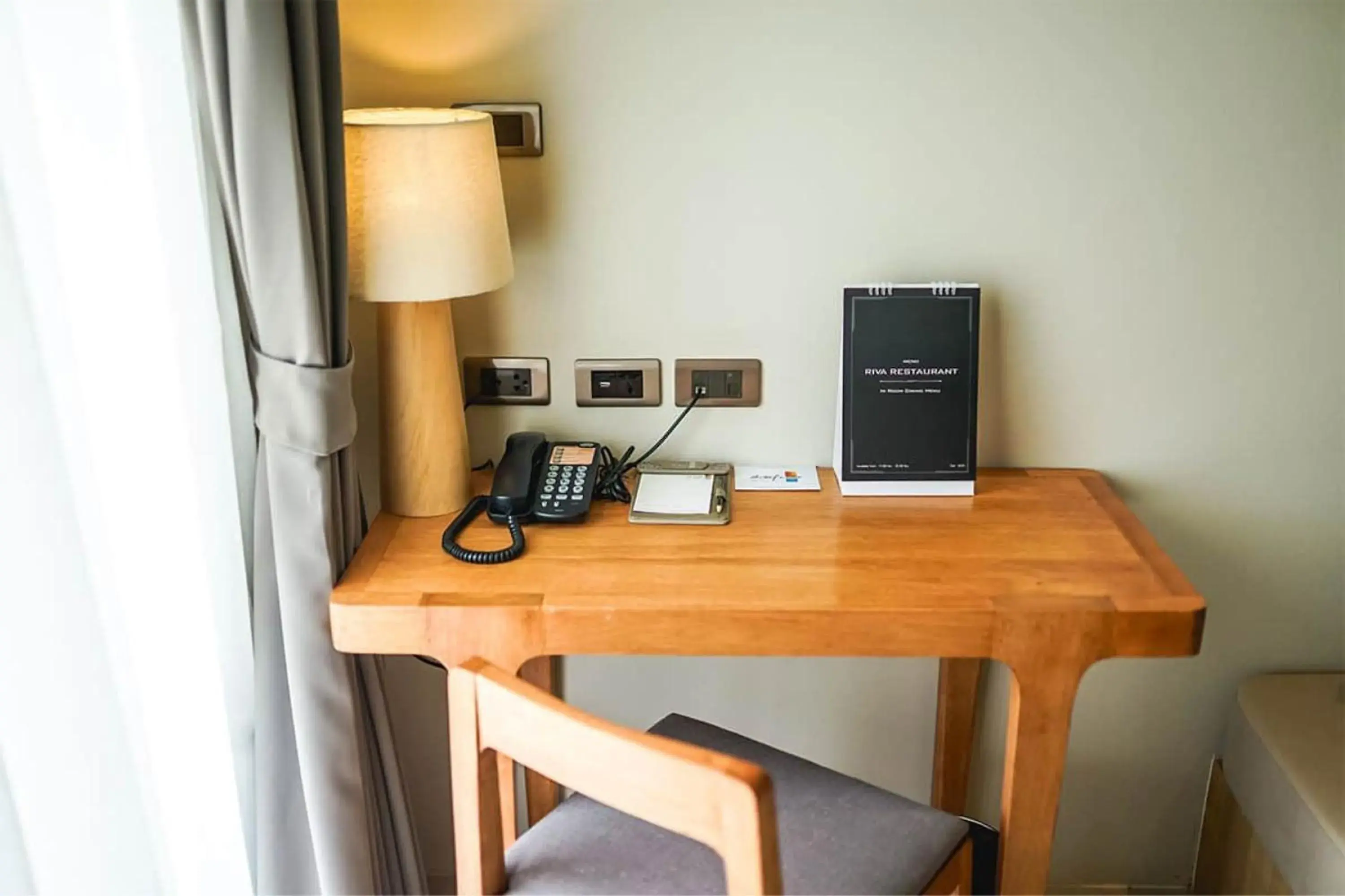 Deluxe Suite with Spa Bath in Brique Suite Deluxe Suite with Spa Bath in Brique Suite