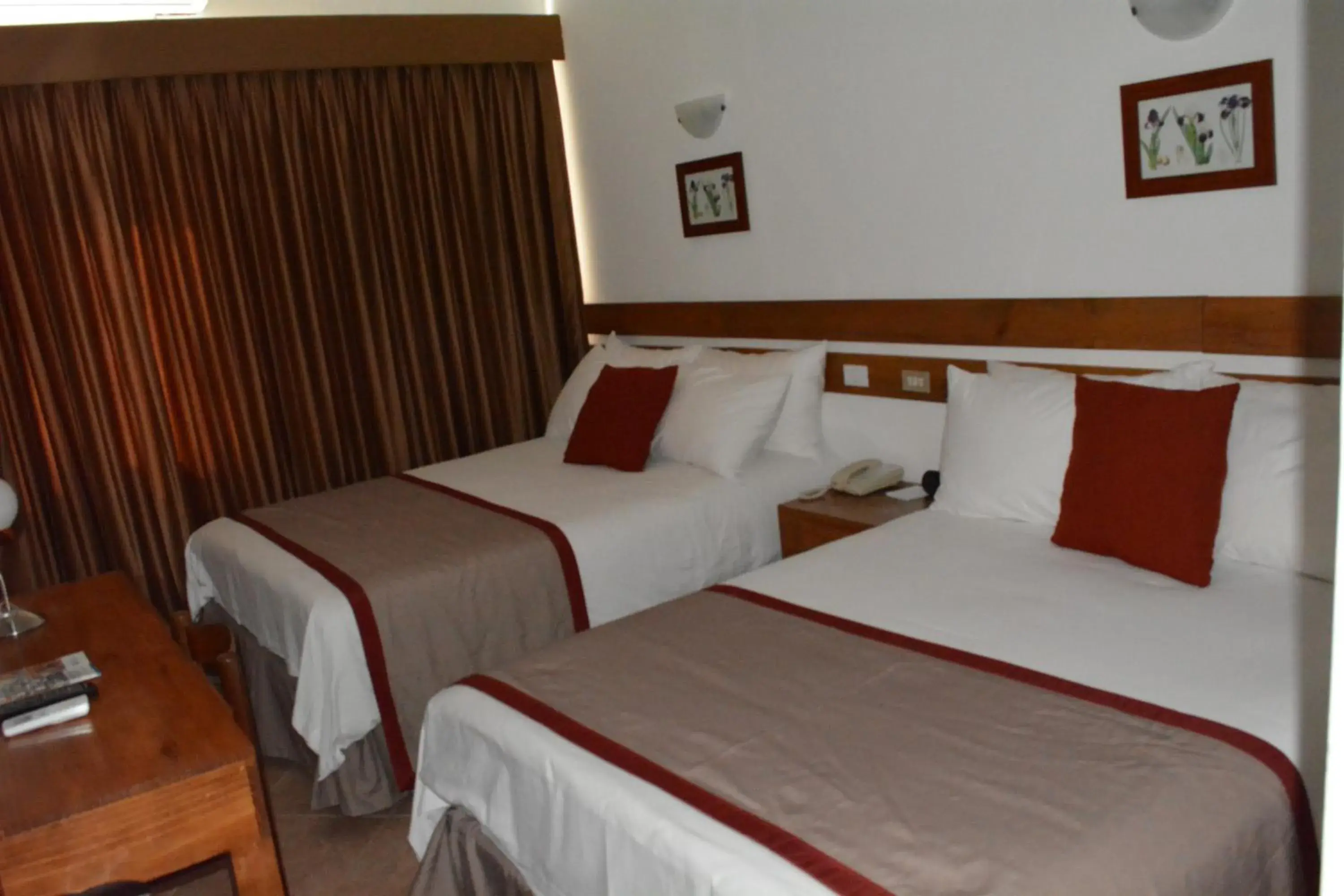 Double Room with Two Double Beds in Peten Esplendido Double Room with Two Double Beds in Peten Esplendido