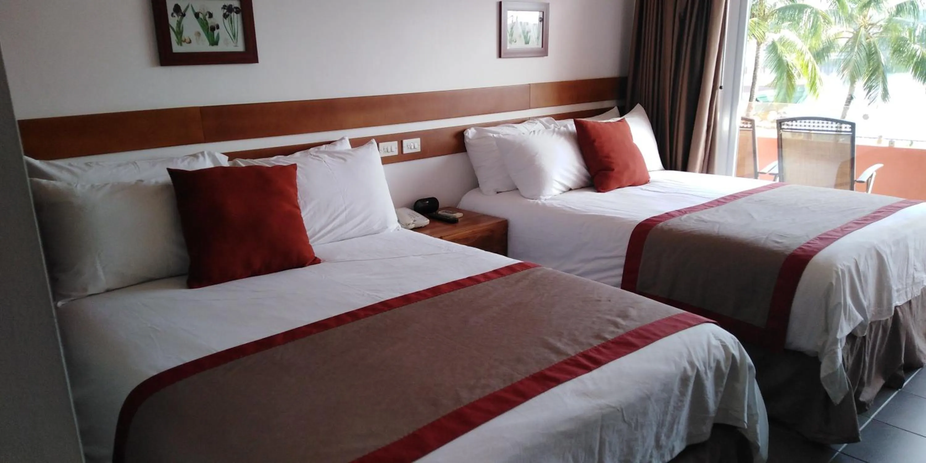 Photo of the whole room, Bed in Peten Esplendido