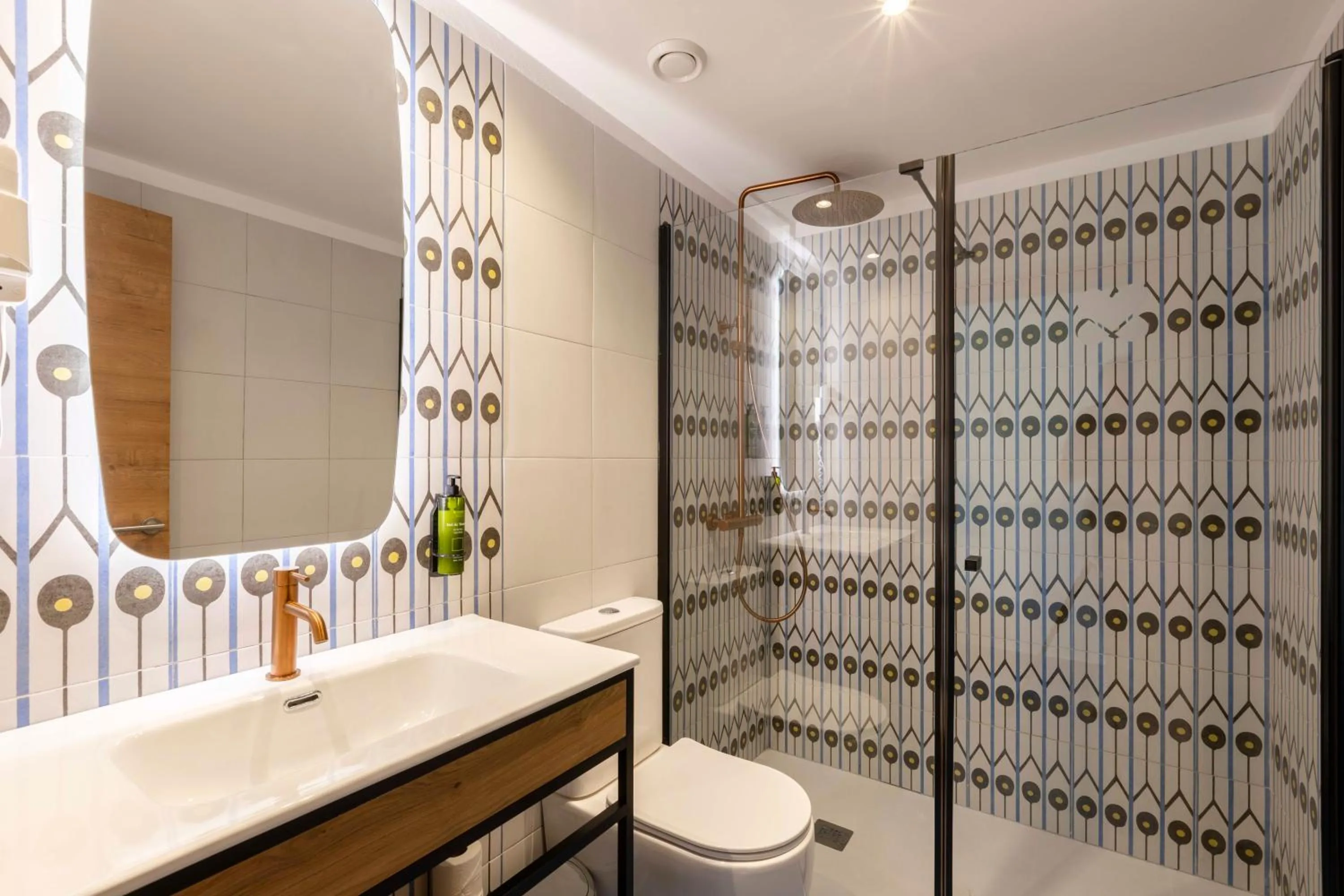 Shower in The Blue Apartments - Adults Only