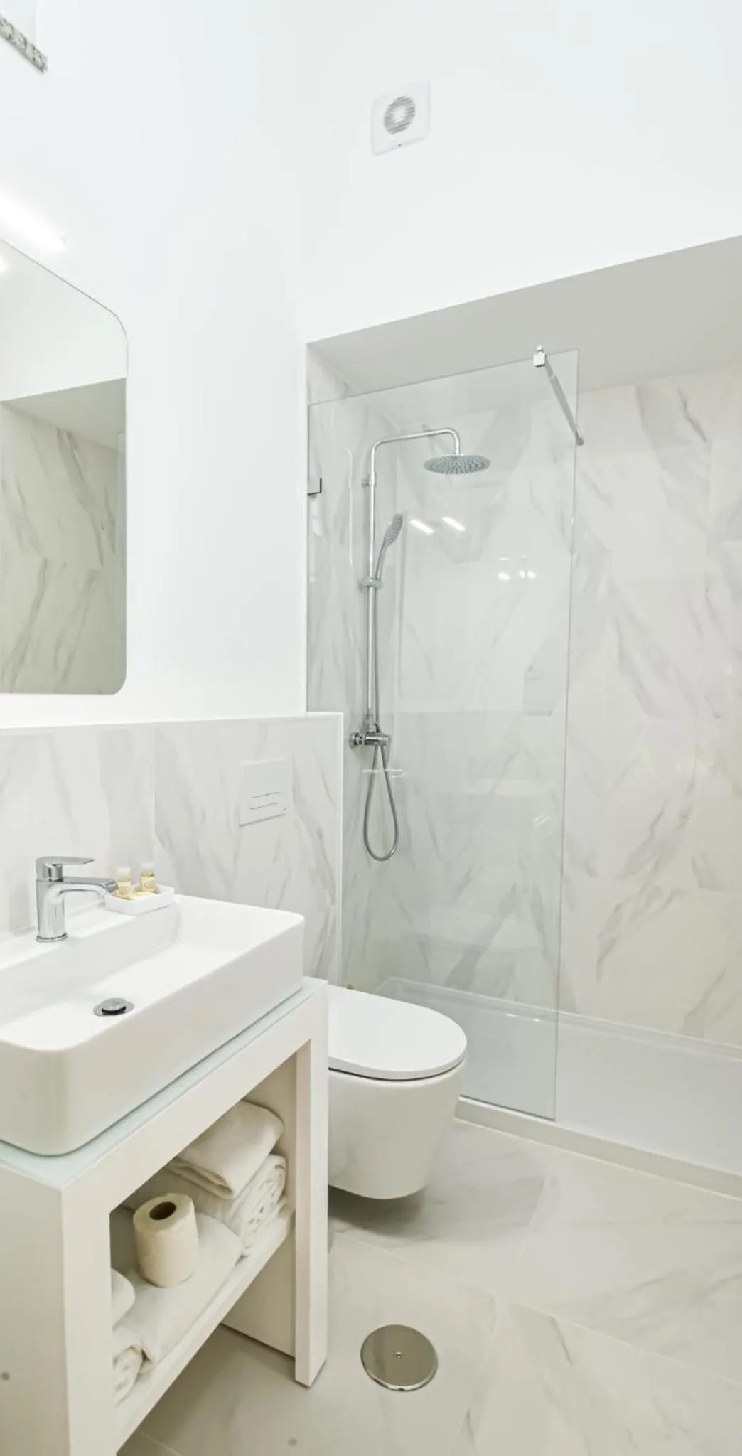 Shower in LAA Studios