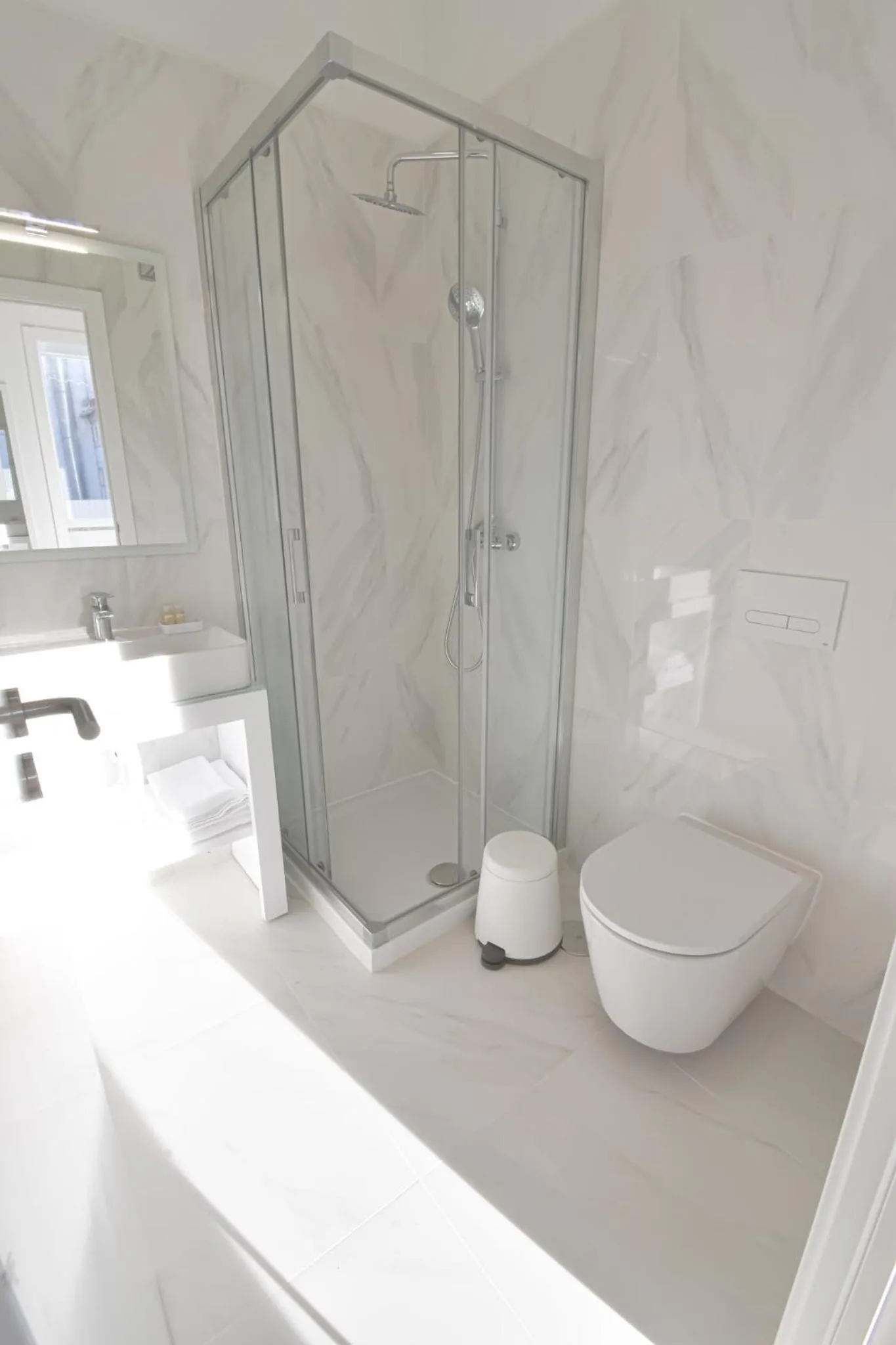 Shower in LAA Studios