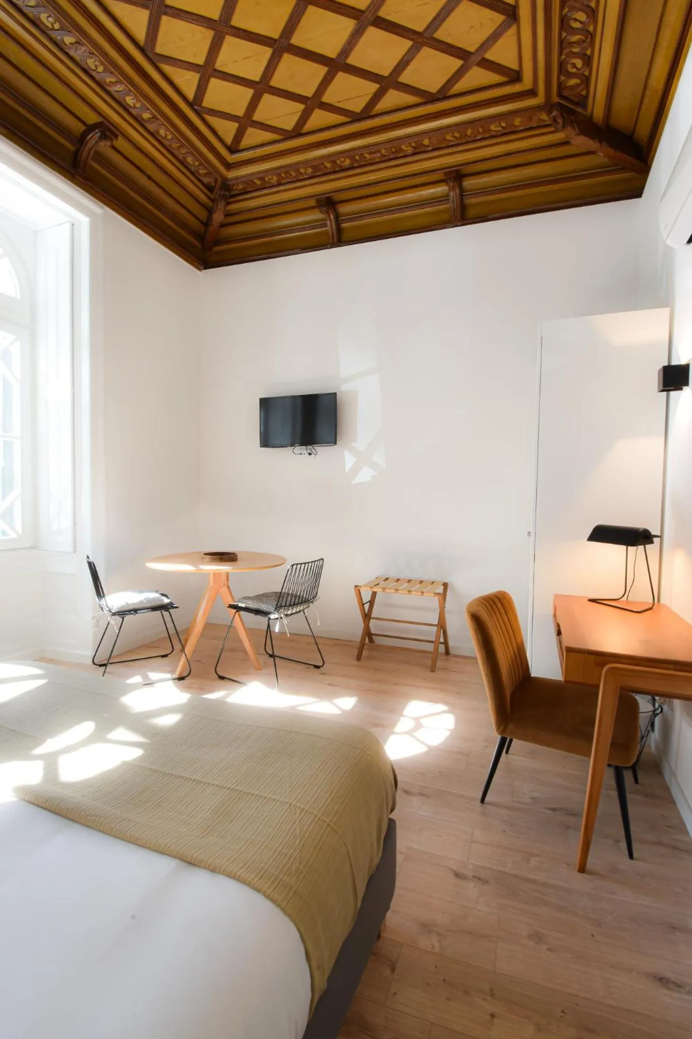 Communal lounge/ TV room, Bed in LAA Studios