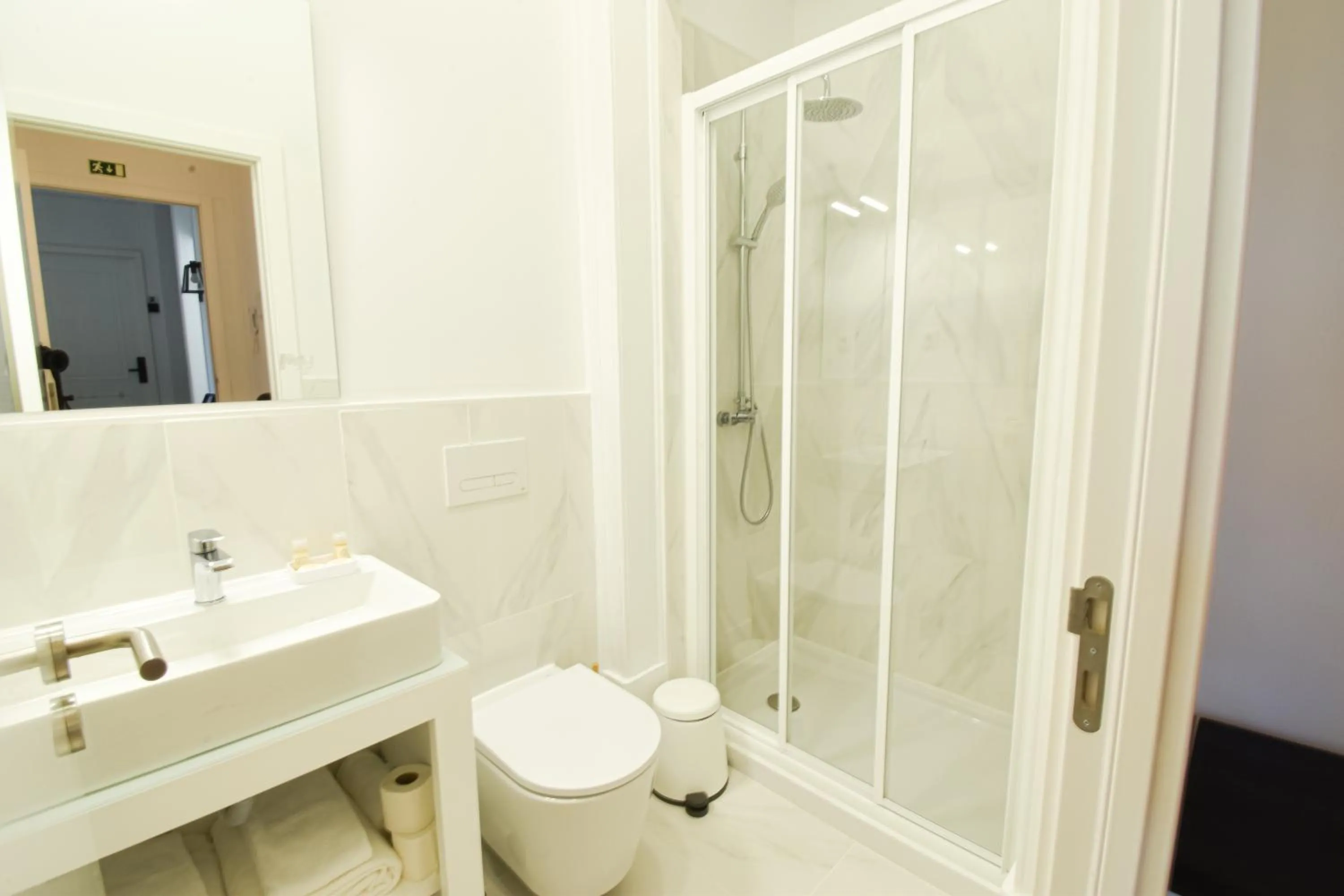 Shower in LAA Studios