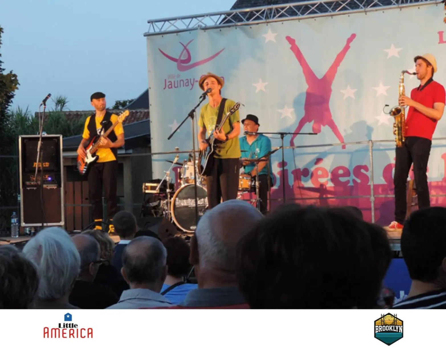 Evening entertainment in Little America - Appart Hôtel 3km Futuroscope