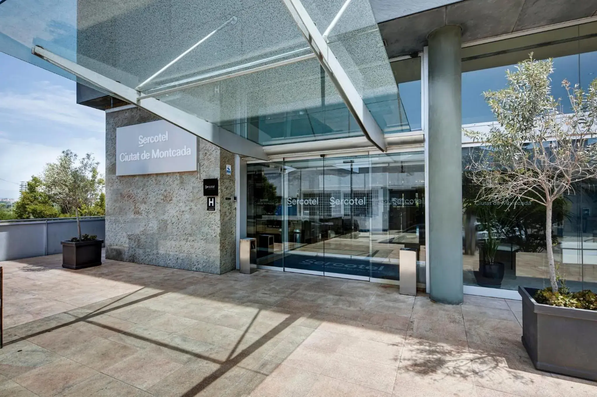 Facade/entrance in Sercotel Ciutat de Montcada Facade/entrance in Sercotel Ciutat de Montcada