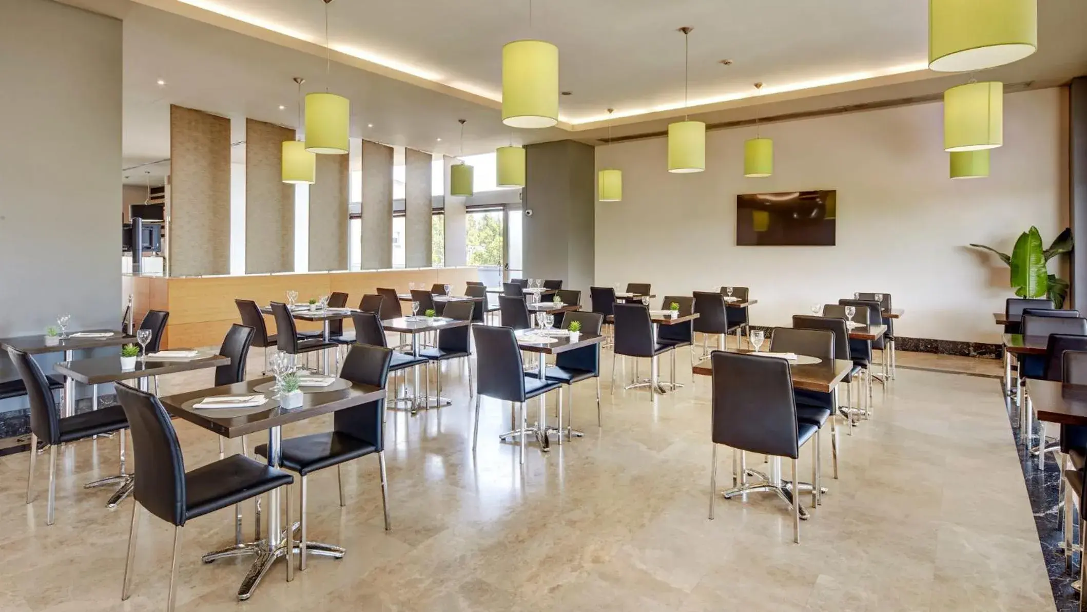 Restaurant/places to eat in Sercotel Ciutat de Montcada Restaurant/places to eat in Sercotel Ciutat de Montcada