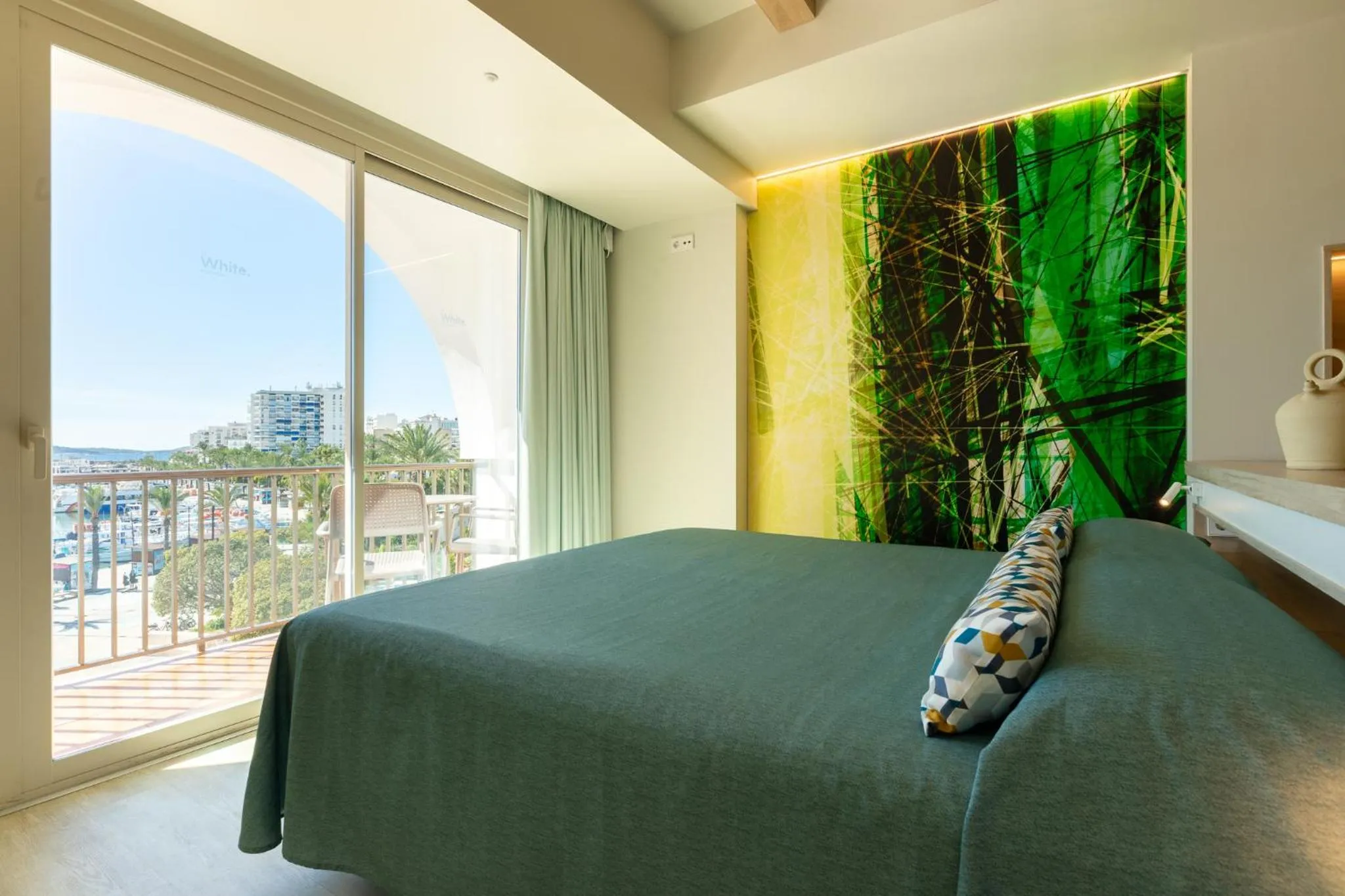 Balcony/Terrace in The White Apartments