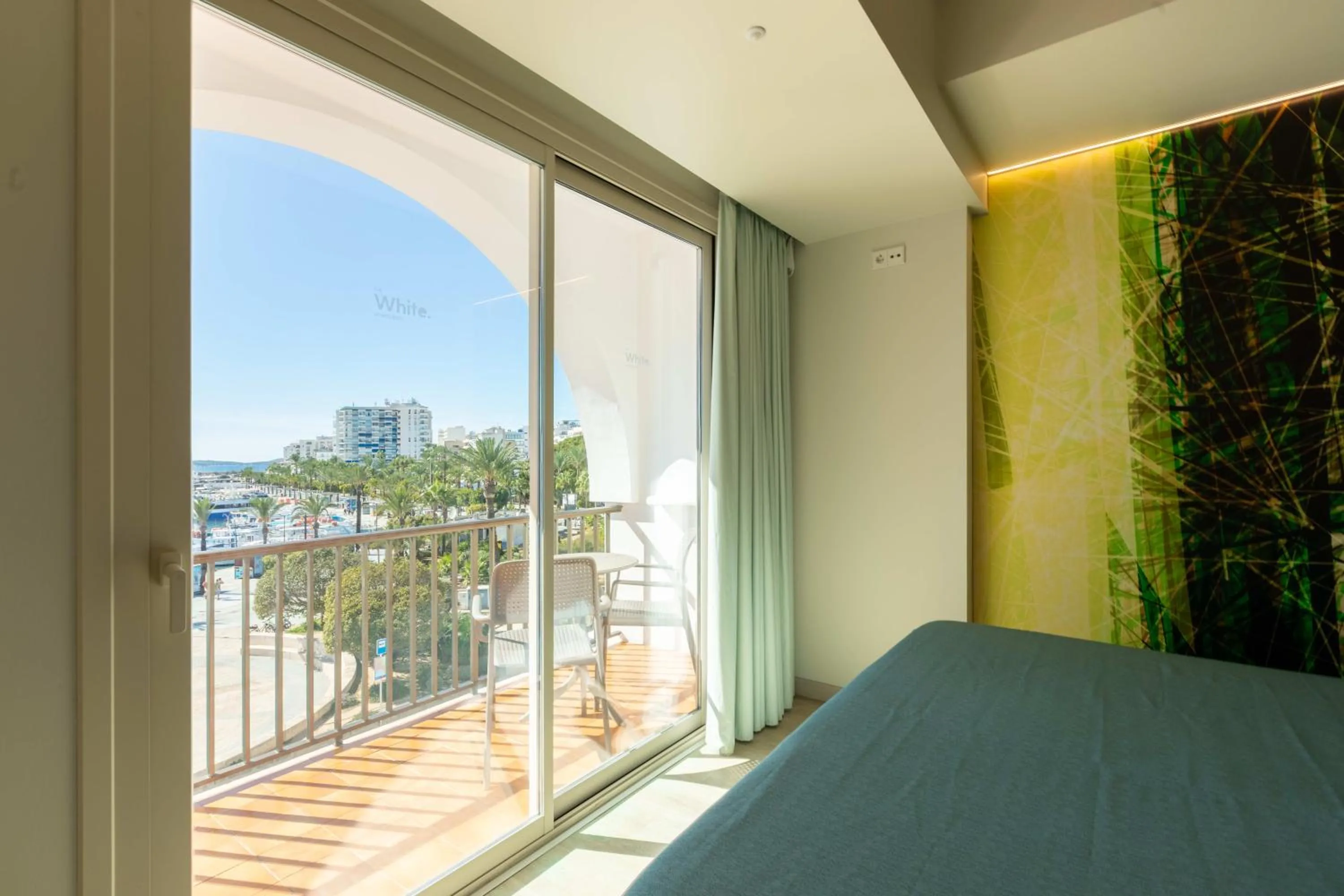 Balcony/Terrace in The White Apartments