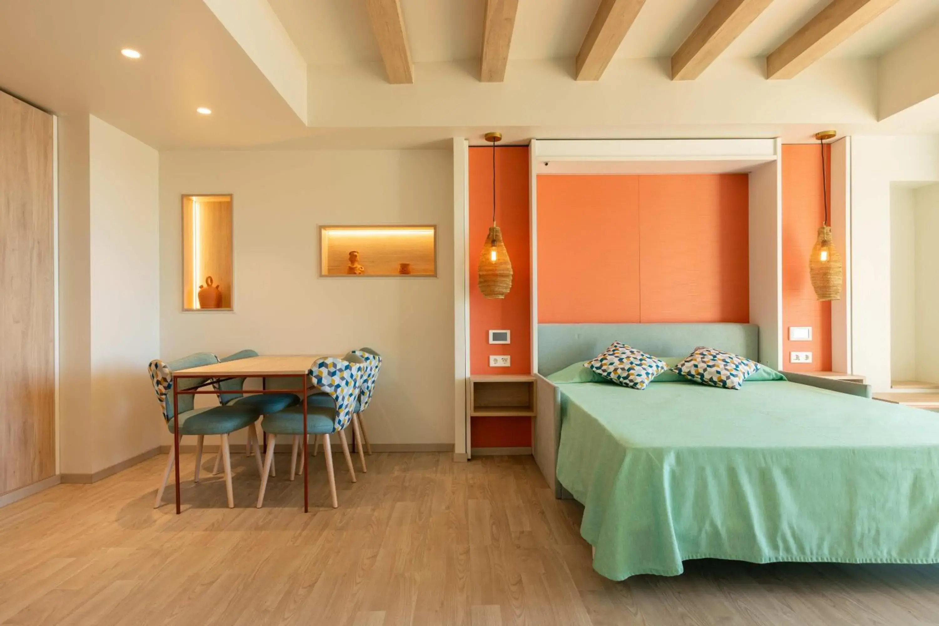 Deluxe One-Bedroom Apartment with Harbor View in The White Apartments Deluxe One-Bedroom Apartment with Harbor View in The White Apartments