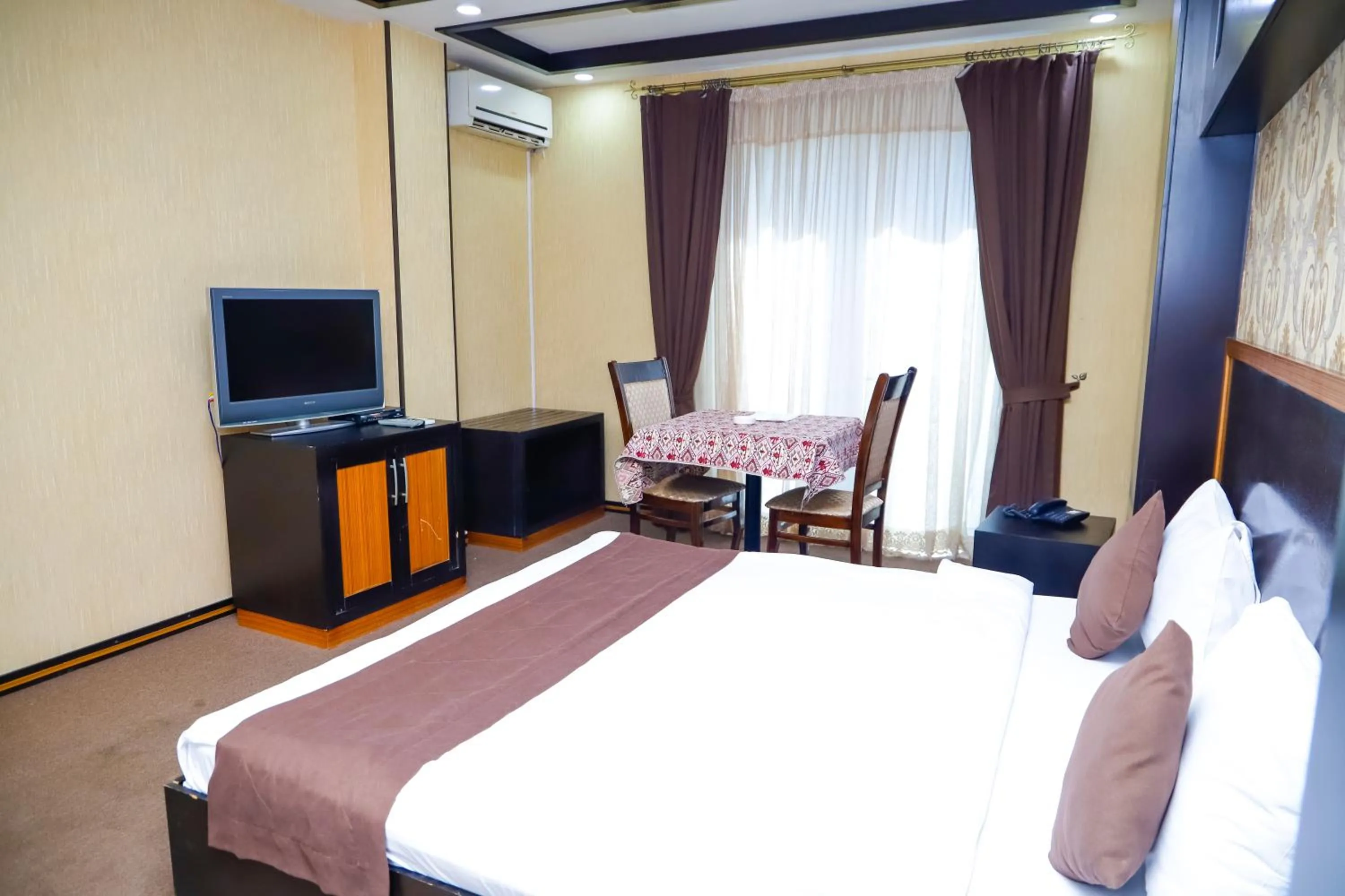 Bed in Sunrise Hotel Baku