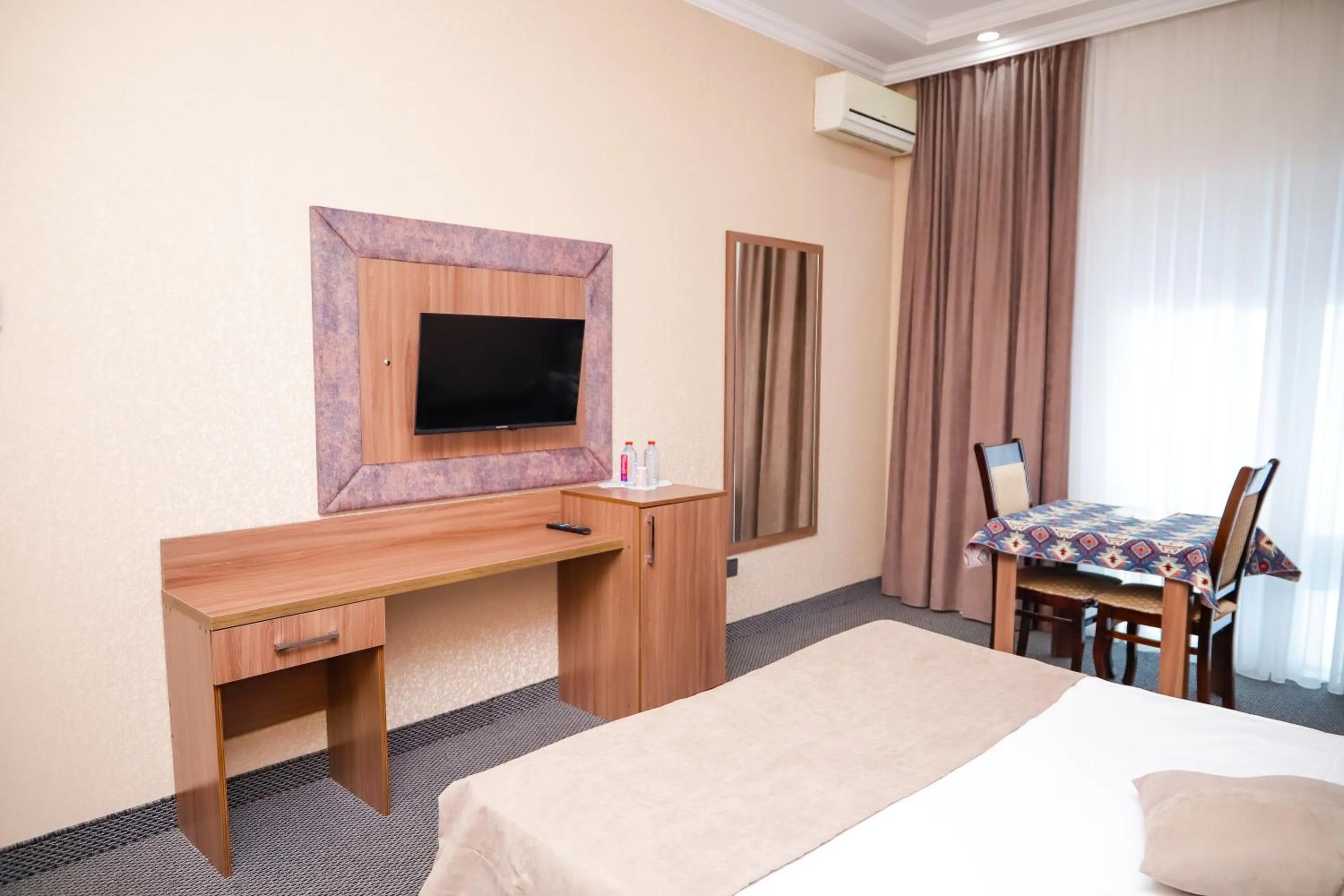 TV and multimedia, Bed in Sunrise Hotel Baku