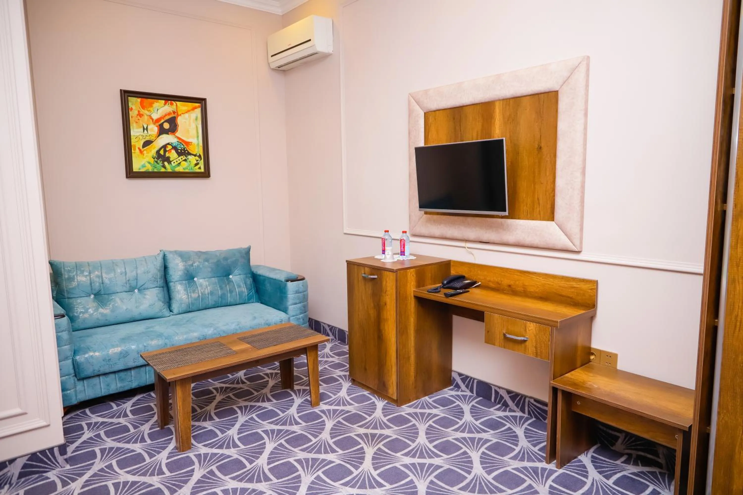 TV and multimedia in Sunrise Hotel Baku